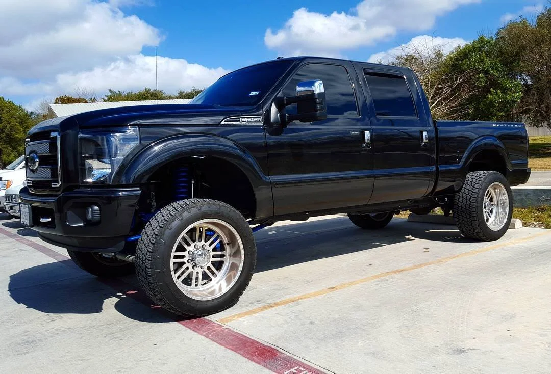 Lift F250 in Black (Copy)