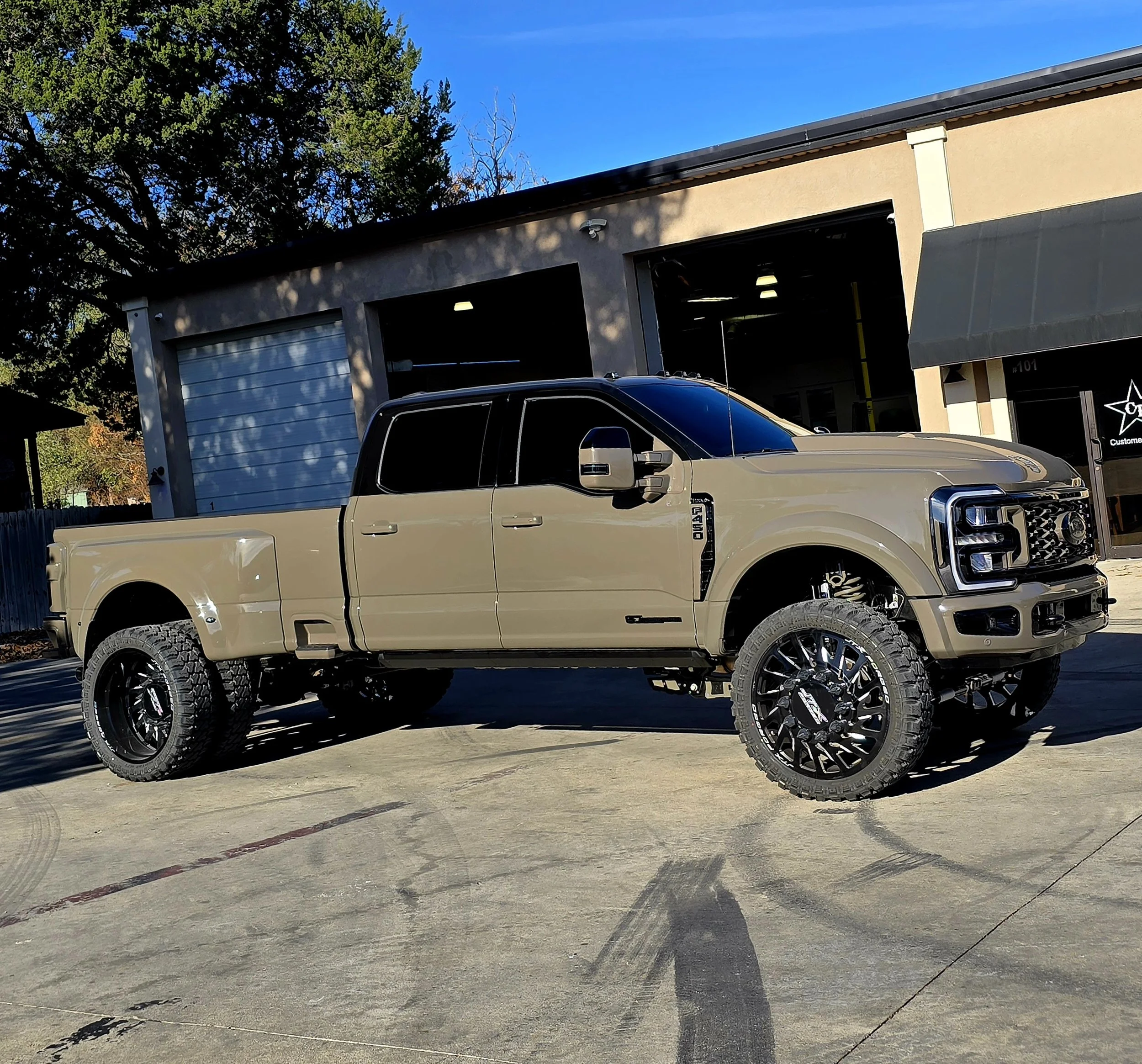 2026 Ford F450 Ceramic tin 24s on 37s Tuxedo wrap color matched