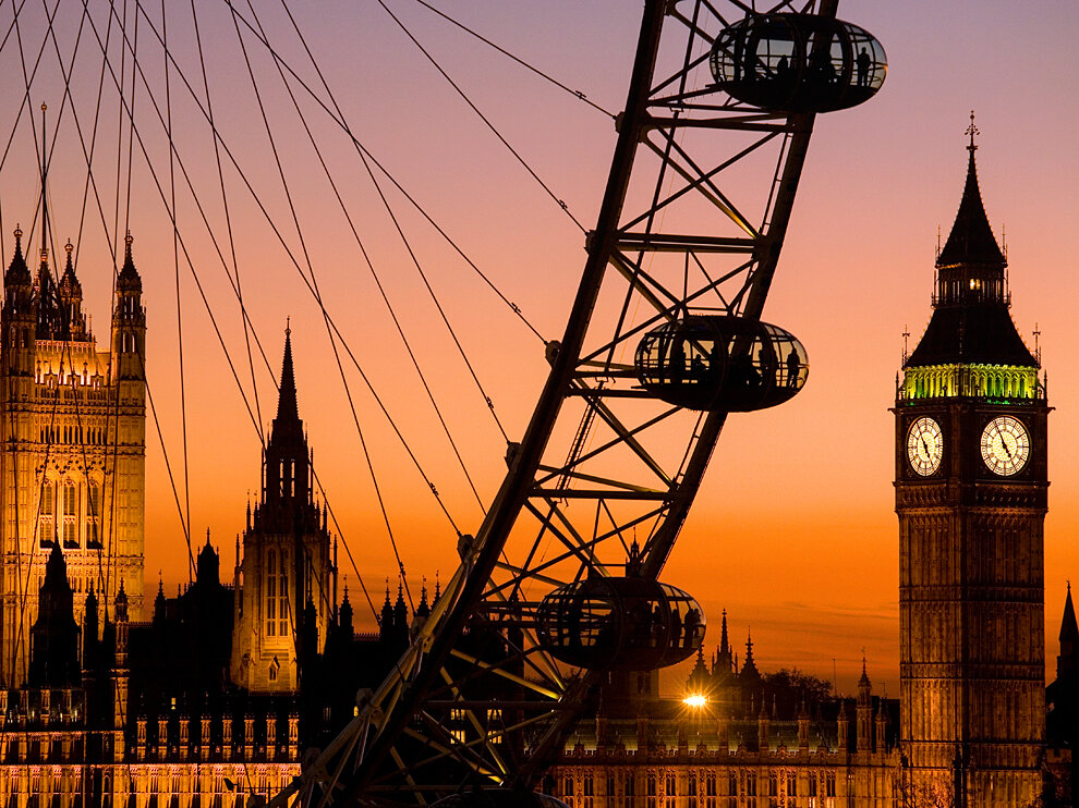 sunset-skyline-london-england_66548_990x742.jpg