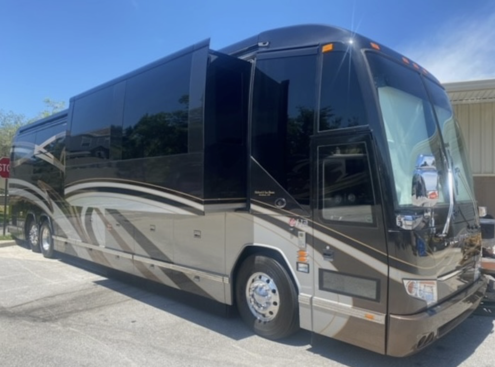 2012 Featherlite 1.png