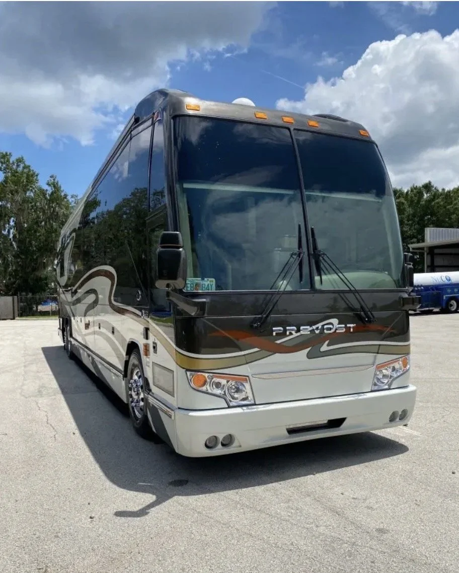2010 prevost 2.jpg