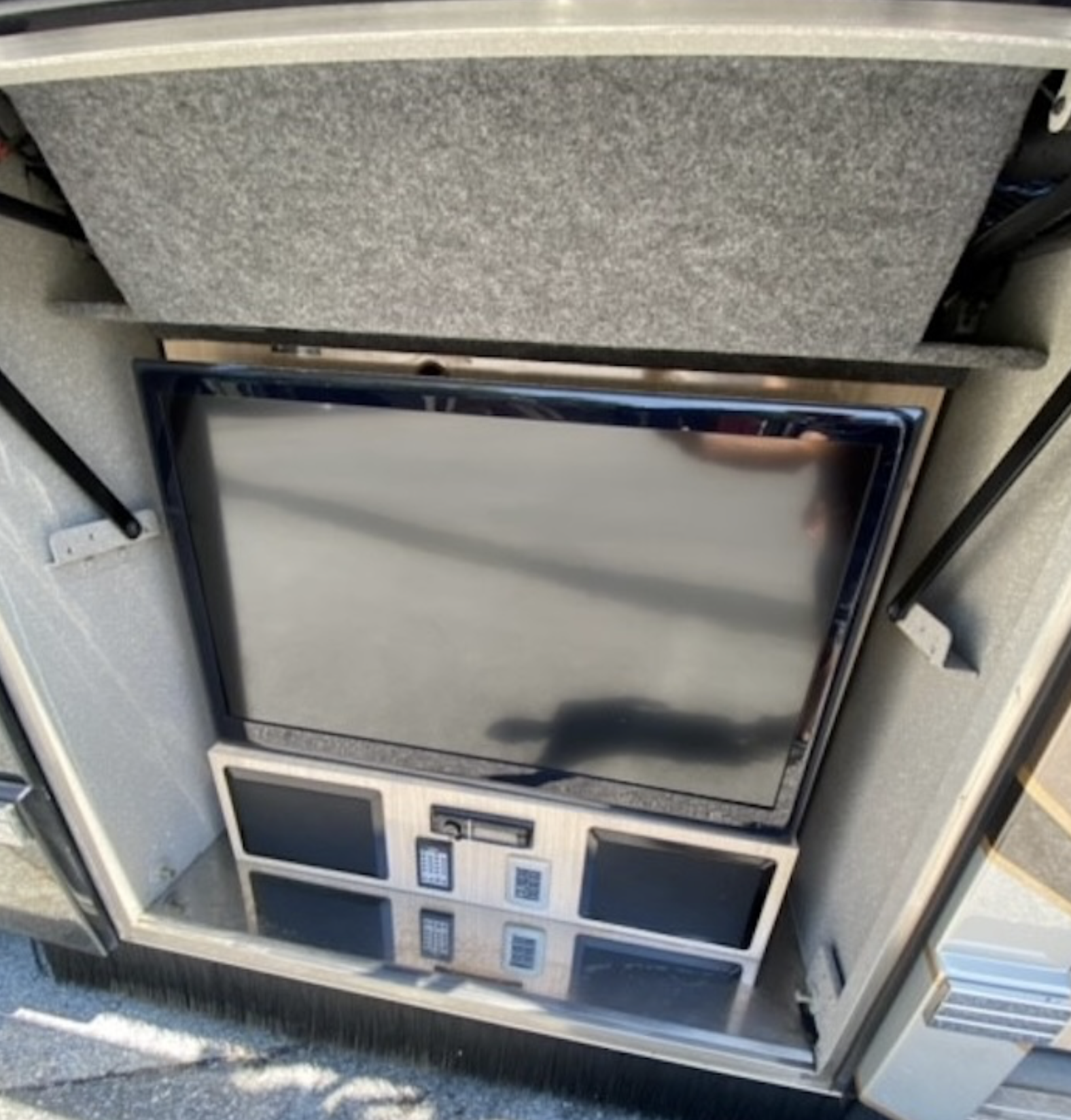 2012 Featherlite 40.png