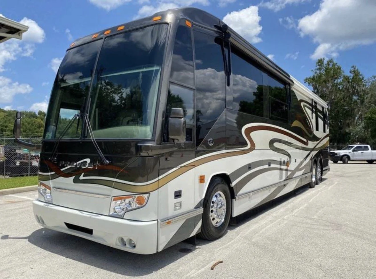 2010 prevost 1.jpg