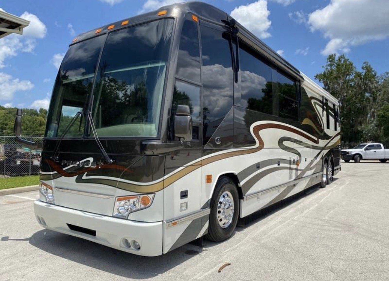 2010 prevost 4.jpg