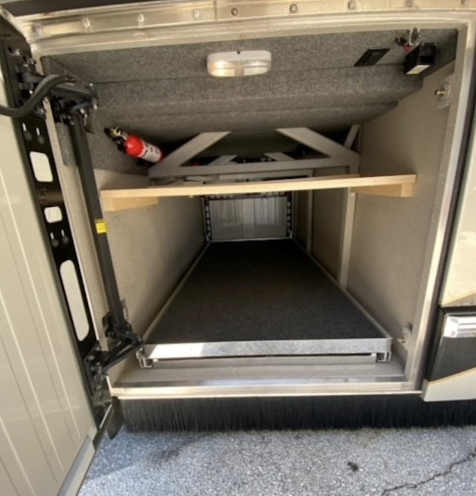 2012 Featherlite 42.png