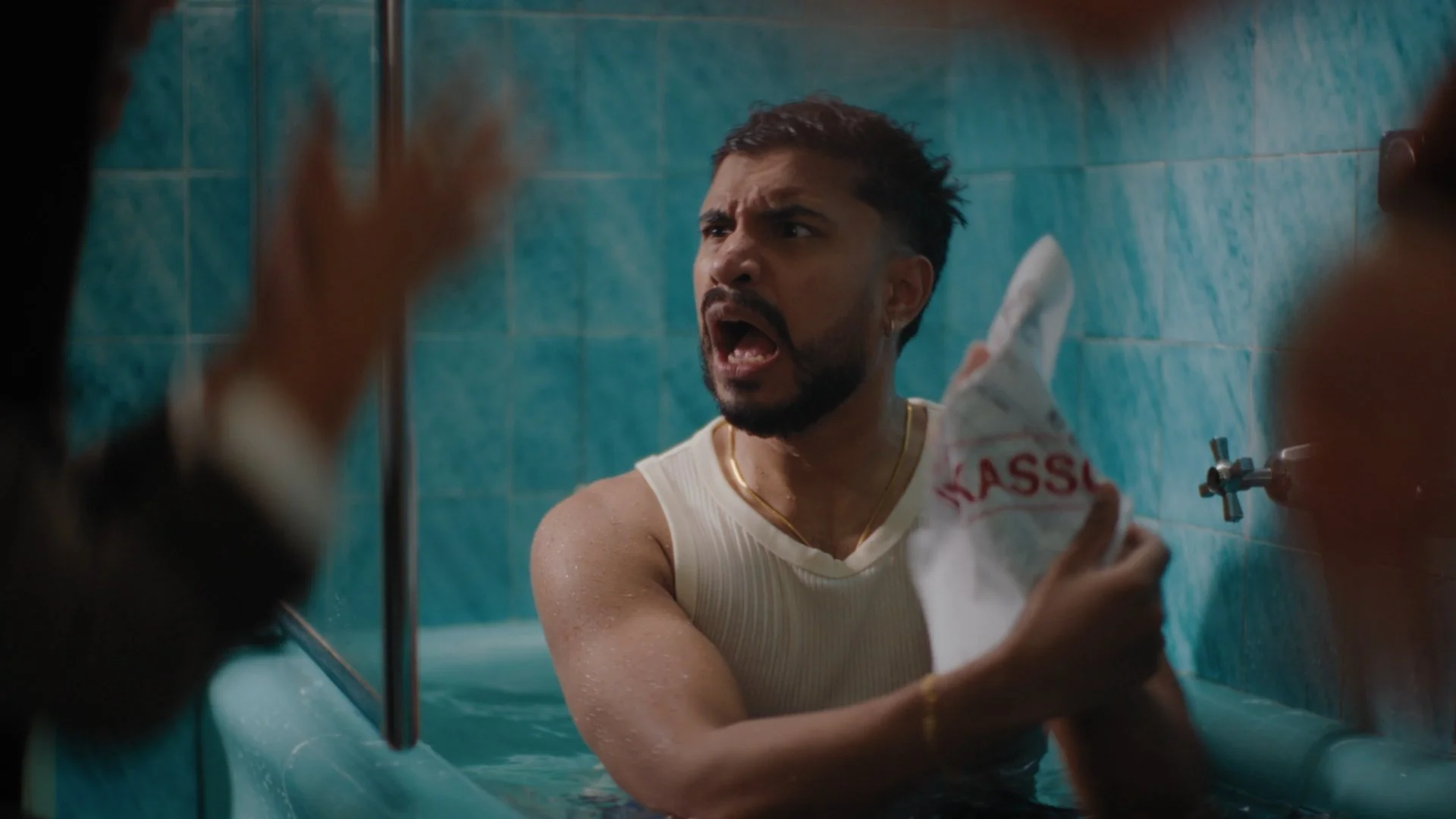 Kaundamani Still_1.1.42.jpg