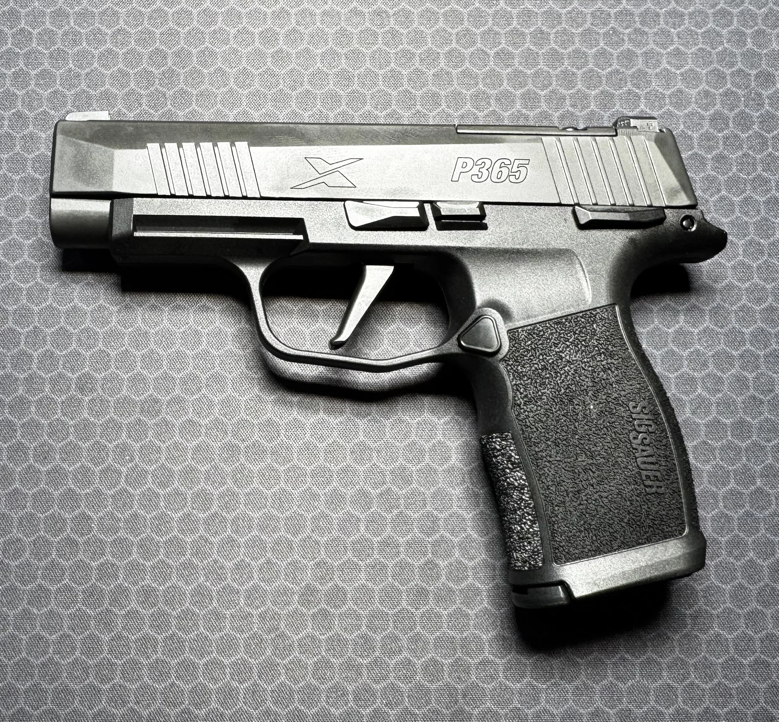 Sig Sauer P365XL Optic Ready with XRAY3 Day/Night Sights