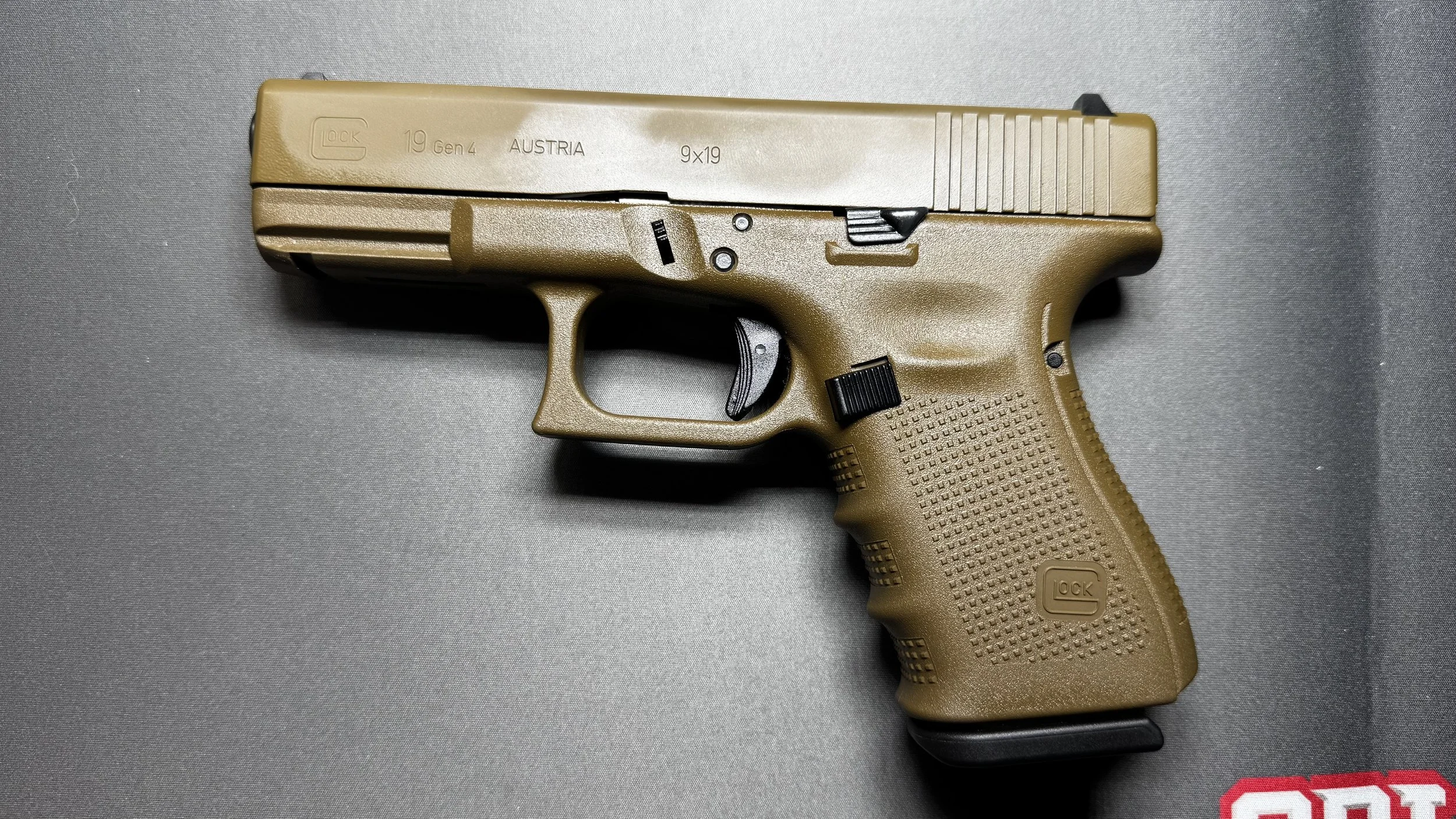 Glock 19 Gen4 Dark Earth
