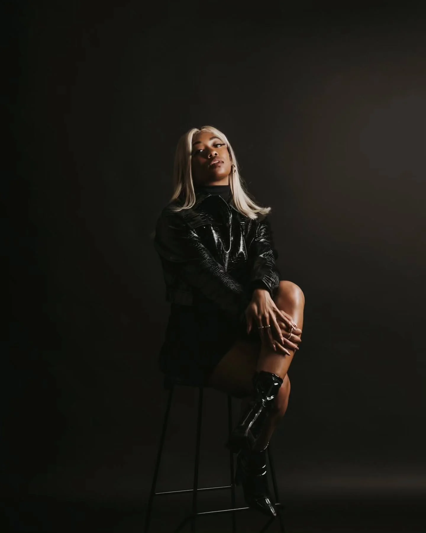 Avez-vous essay&eacute; nos diff&eacute;rentes couleurs de toiles de fond ?
Simplement nous en faire la demande lors de votre r&eacute;servation !
 
Nous avons presentement : noir, gris, mauve, rose, bleu, vert, brun, rouge brique et jaune.
 

Visite