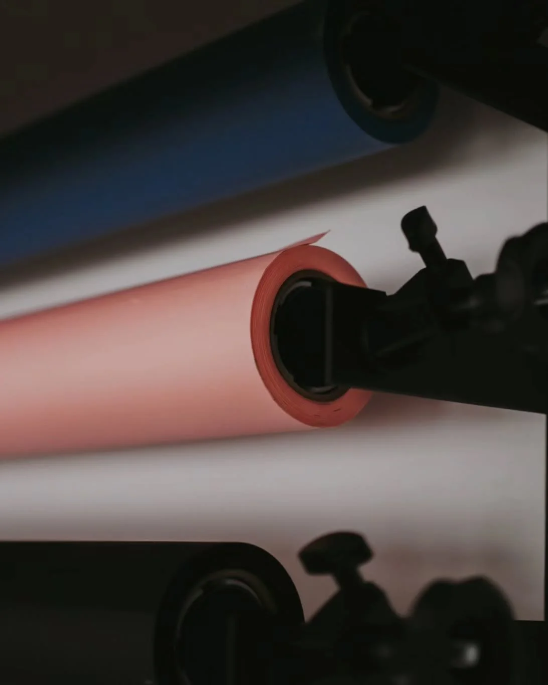 Avez-vous essay&eacute; nos diff&eacute;rentes couleurs de toiles de fond ?
Simplement nous en faire la demande lors de votre r&eacute;servation !
 
Nous avons : blanc, noir, gris, mauve, rose, bleu, vert, brun, rouge brique et jaune.
 

Visitez notr