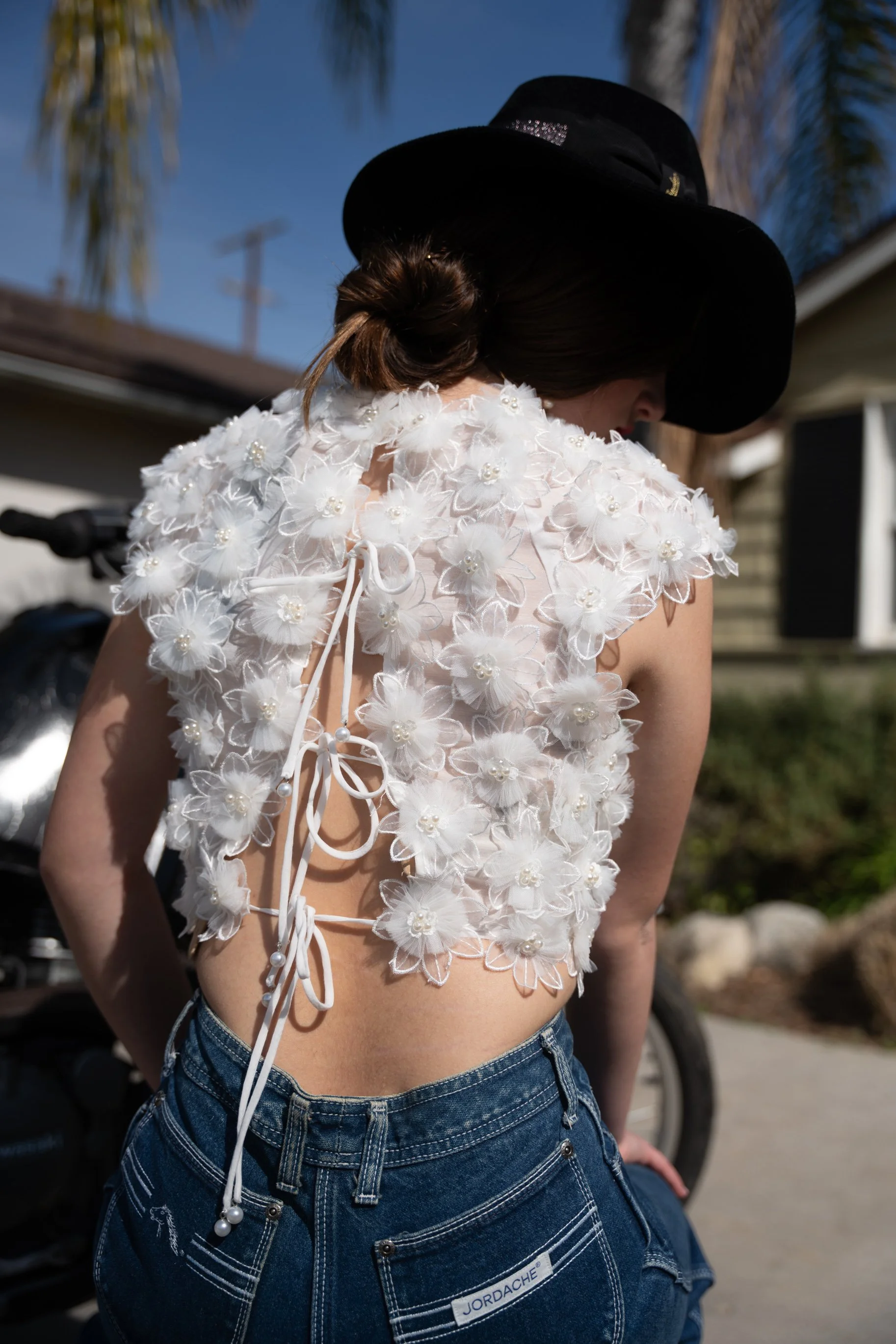 8N_LAURELCANYON.BACK TIES.jpg