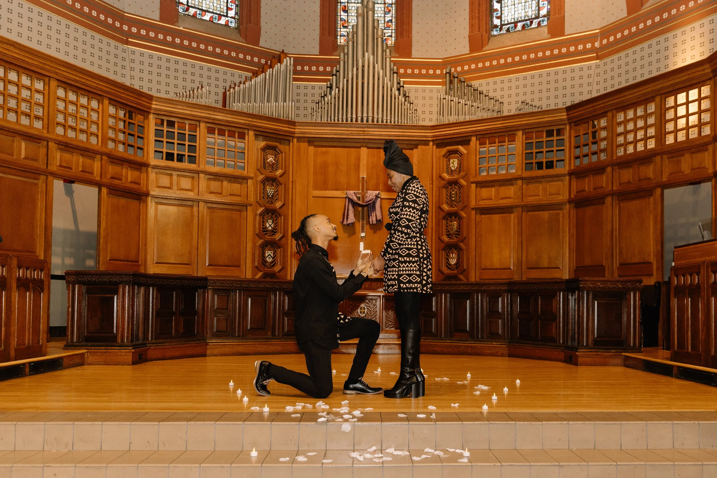 battell-chapel-yale-engagement11.jpg
