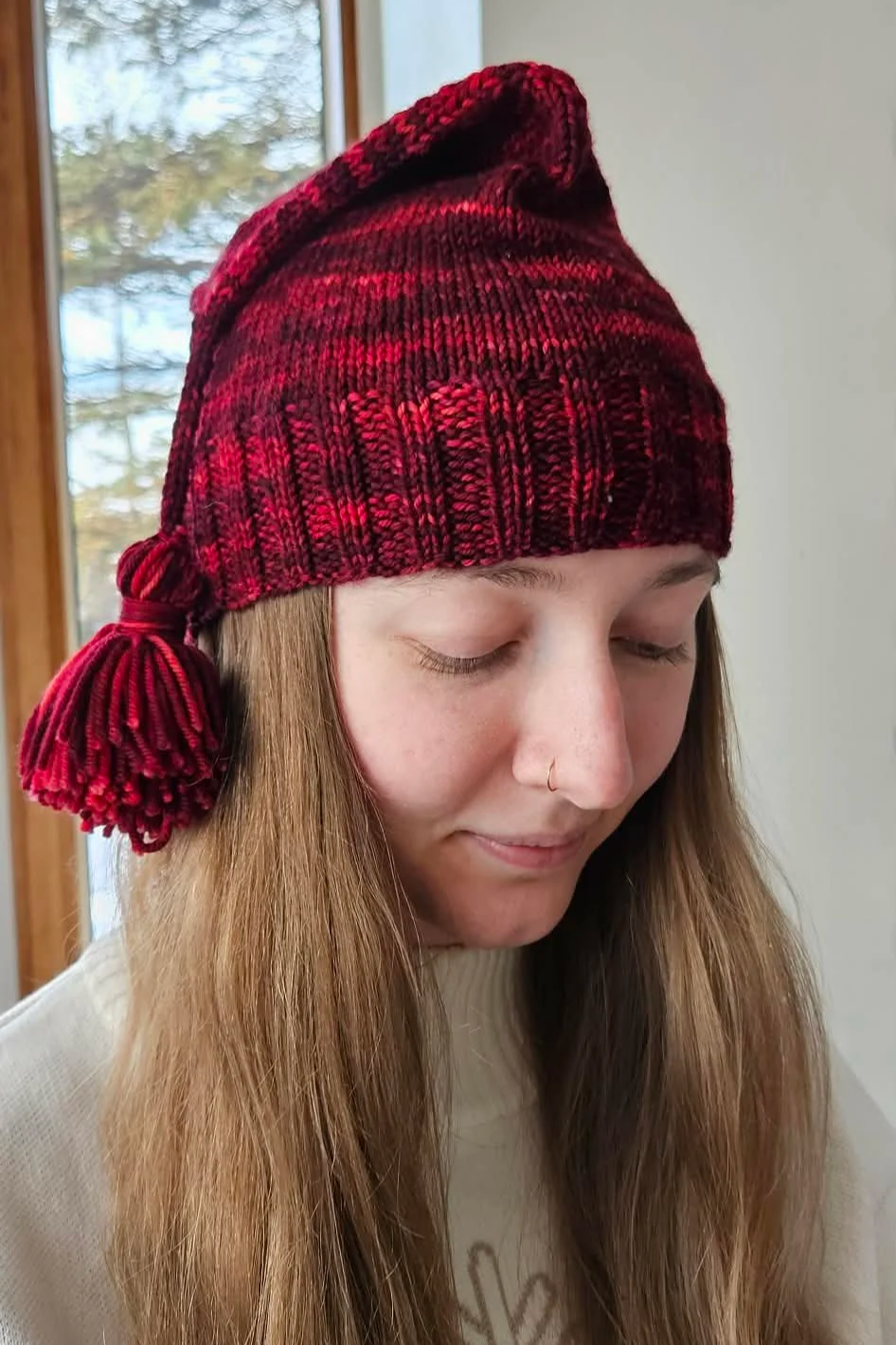 Colorway: R.E.D. 
Pattern: Melt the Ice Toque