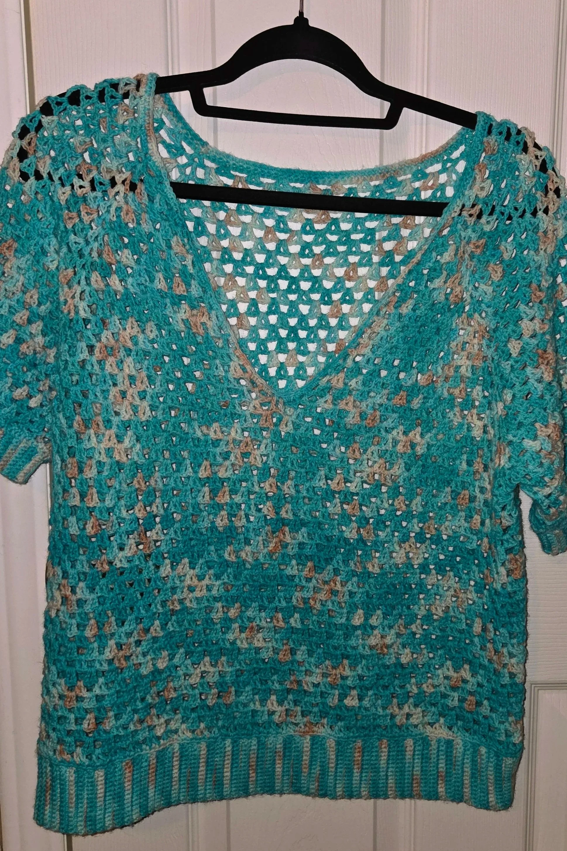 Colorway: A Day at the Beach 
Pattern: Viscountess V-Neck Summer Top
Designer: MJ's Off the Hook Designs