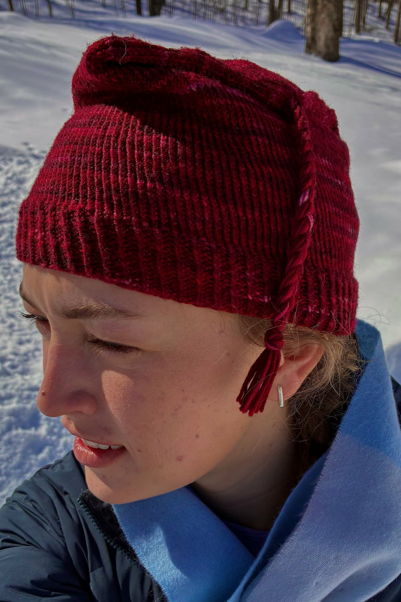 Colorway: R.E.D.
Pattern: Melt the Ice Toque