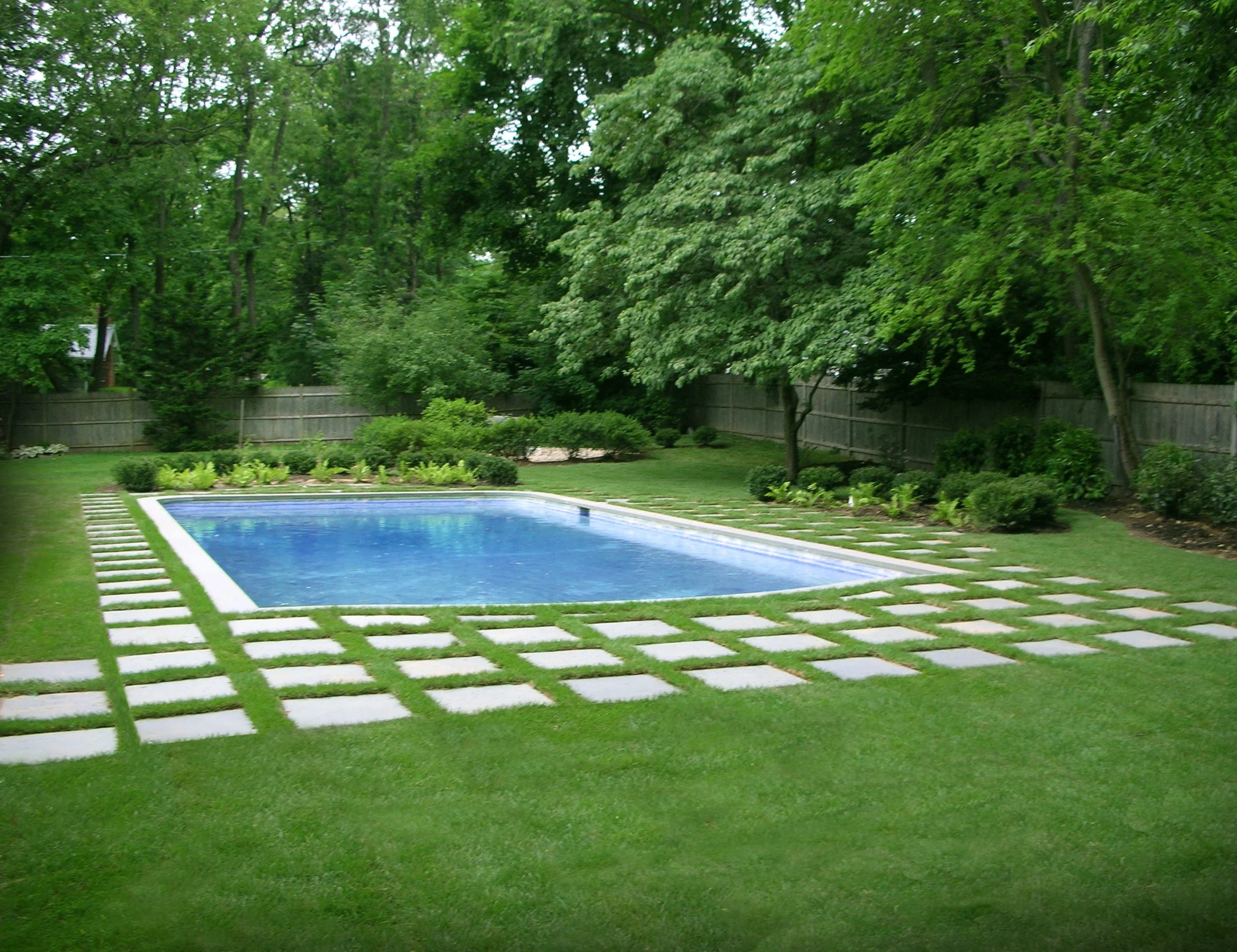 High-end fiberglass pool design in Brookville, NY