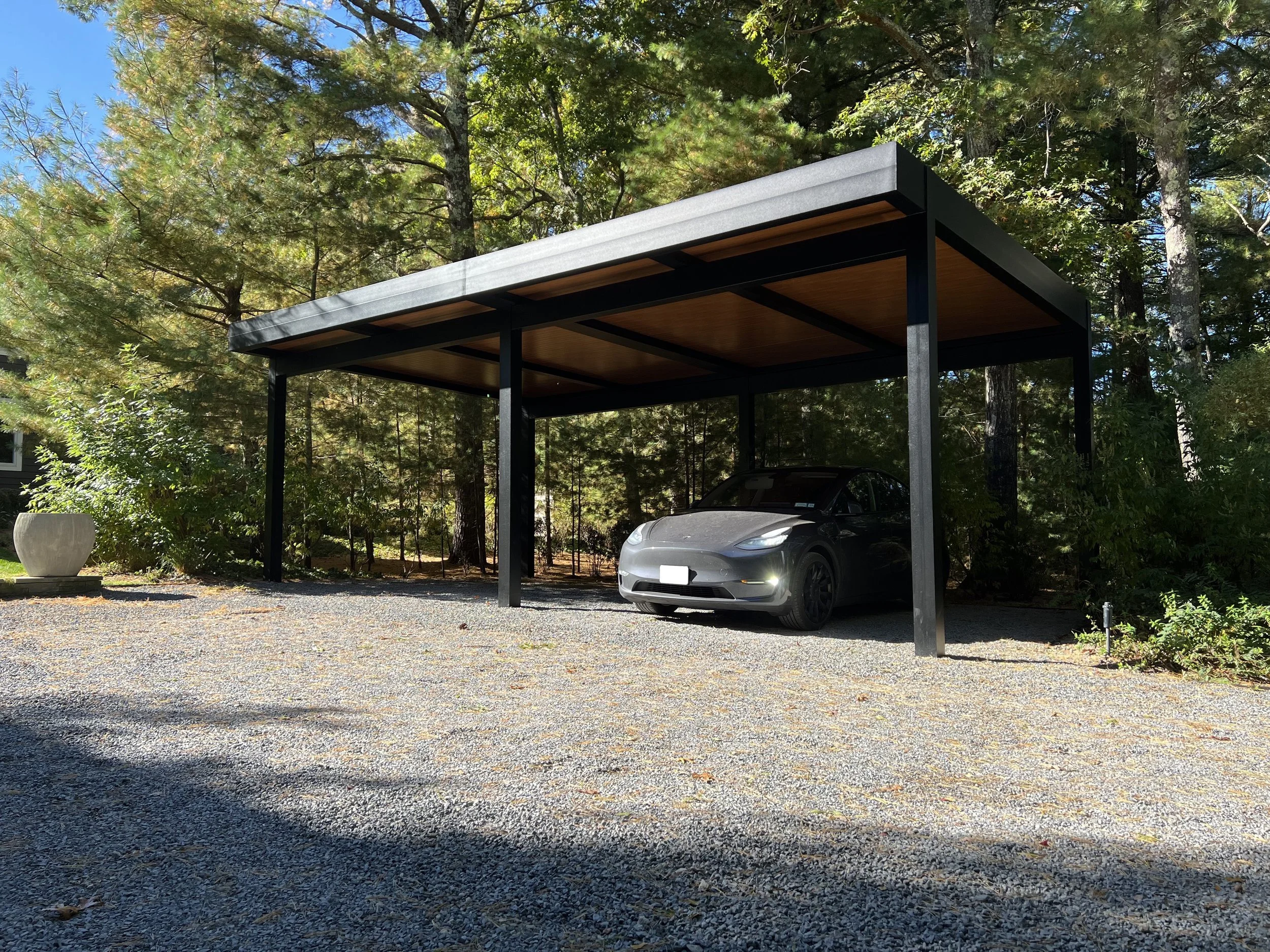 Pergola featuring adjustable louvers for sun management in Long Island, NY