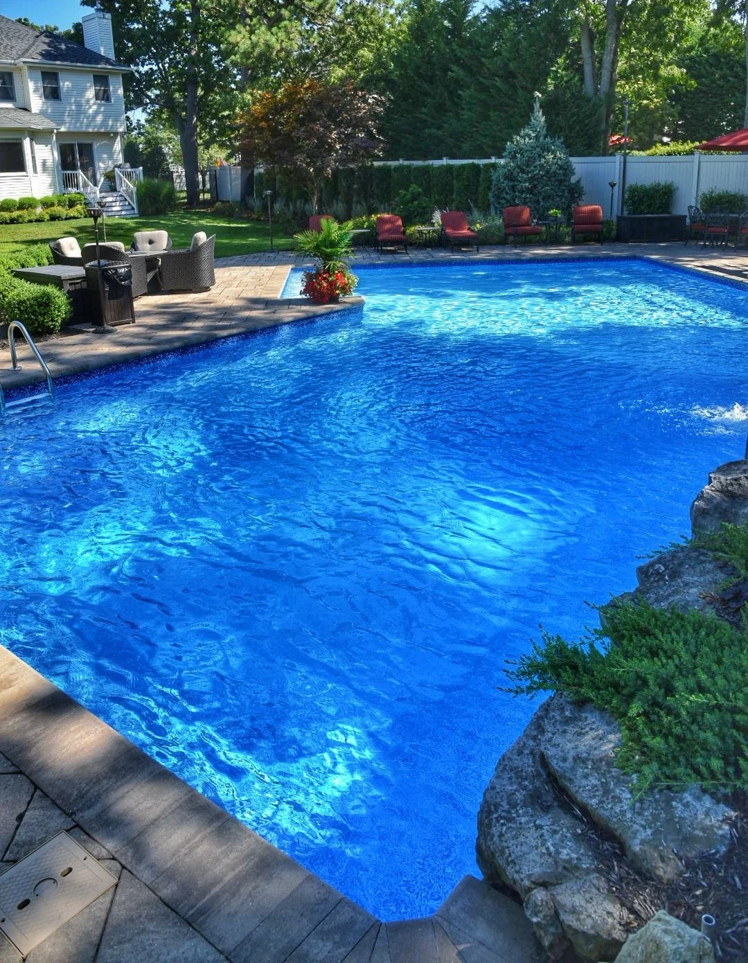 Luxury Swimming Pool Ideas for Lloyd Harbor and Syosset, NY Homes