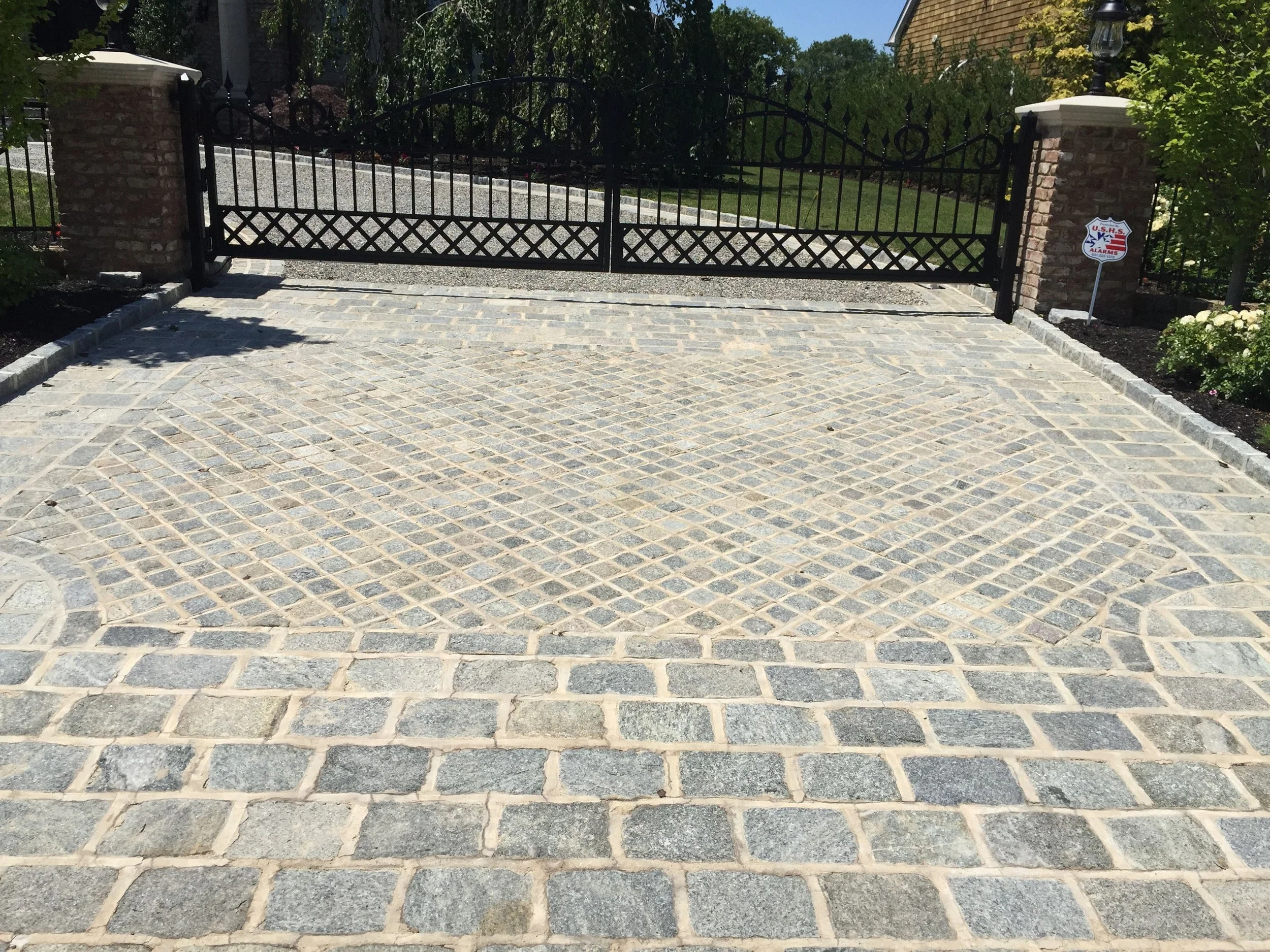 Create an Impactful Entrance With a Stunning Masonry Driveway in the Sag Harbor, NY, Area 