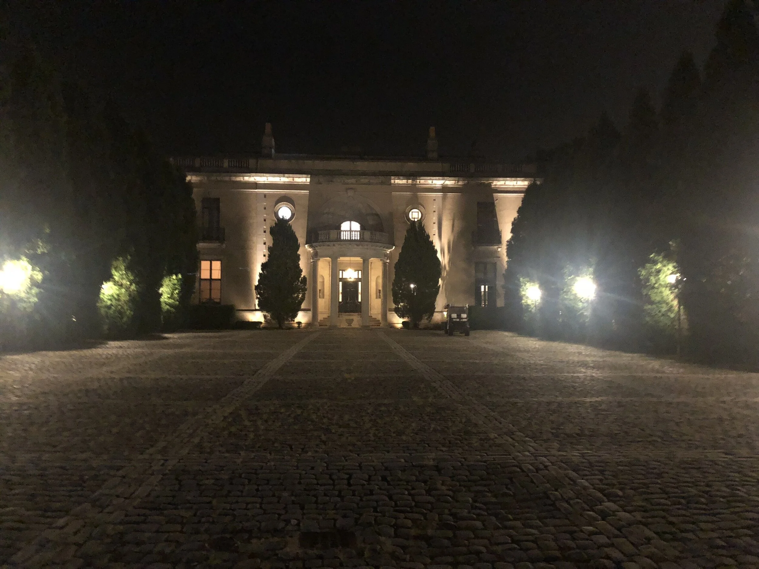 Landscape Design Ideas Aimed at Highlighting the Home in Stony Brook, NY