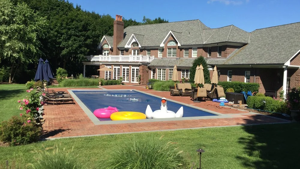 Deciding on the Right Swimming Pool Design for your NY Home