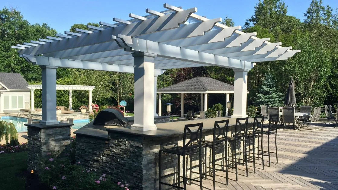 Gazebo vs Pergola: Which Is Right for Your Oyster Bay Home?
