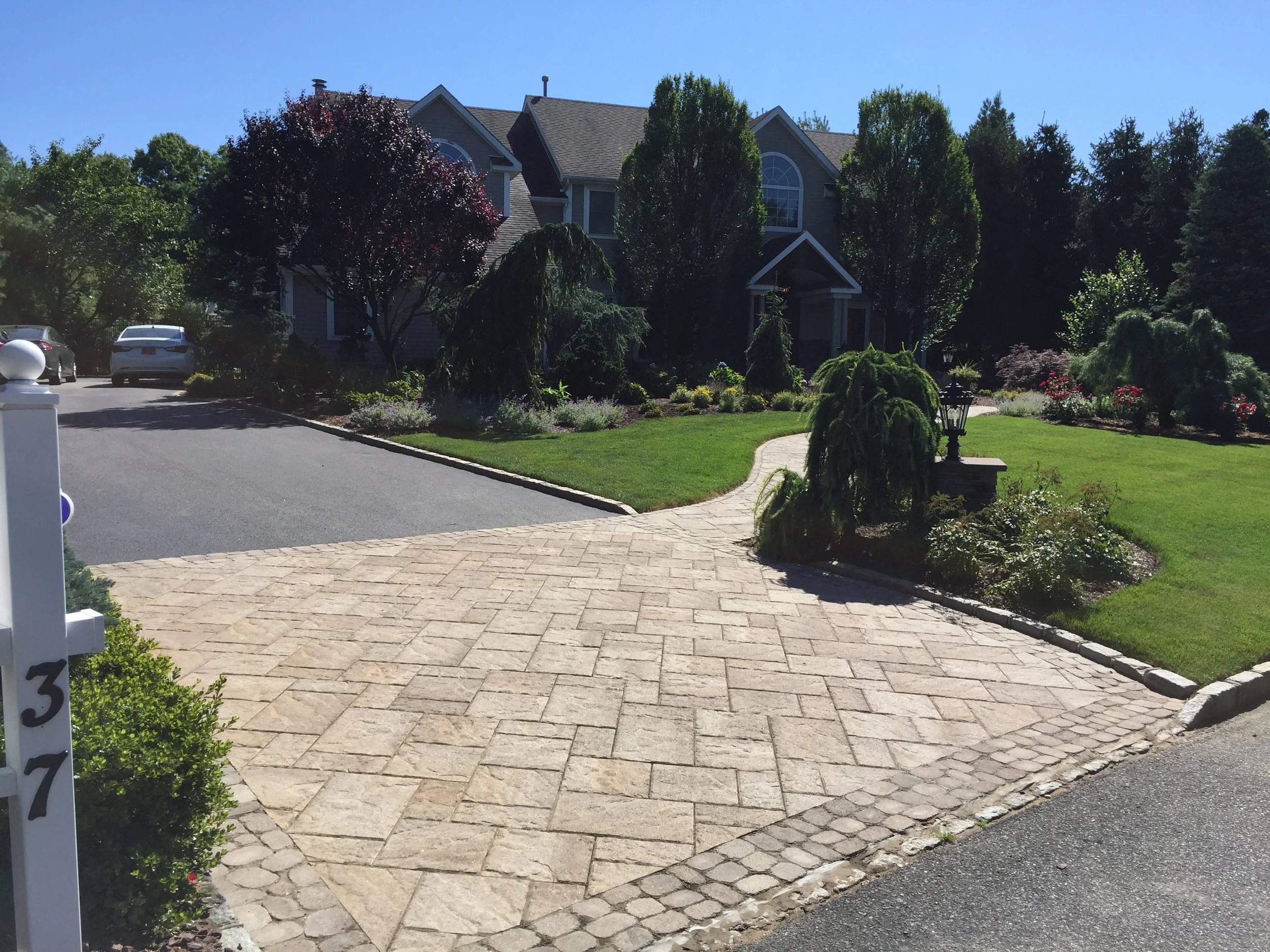 Top landscape design driveway paver in Long Island, NY