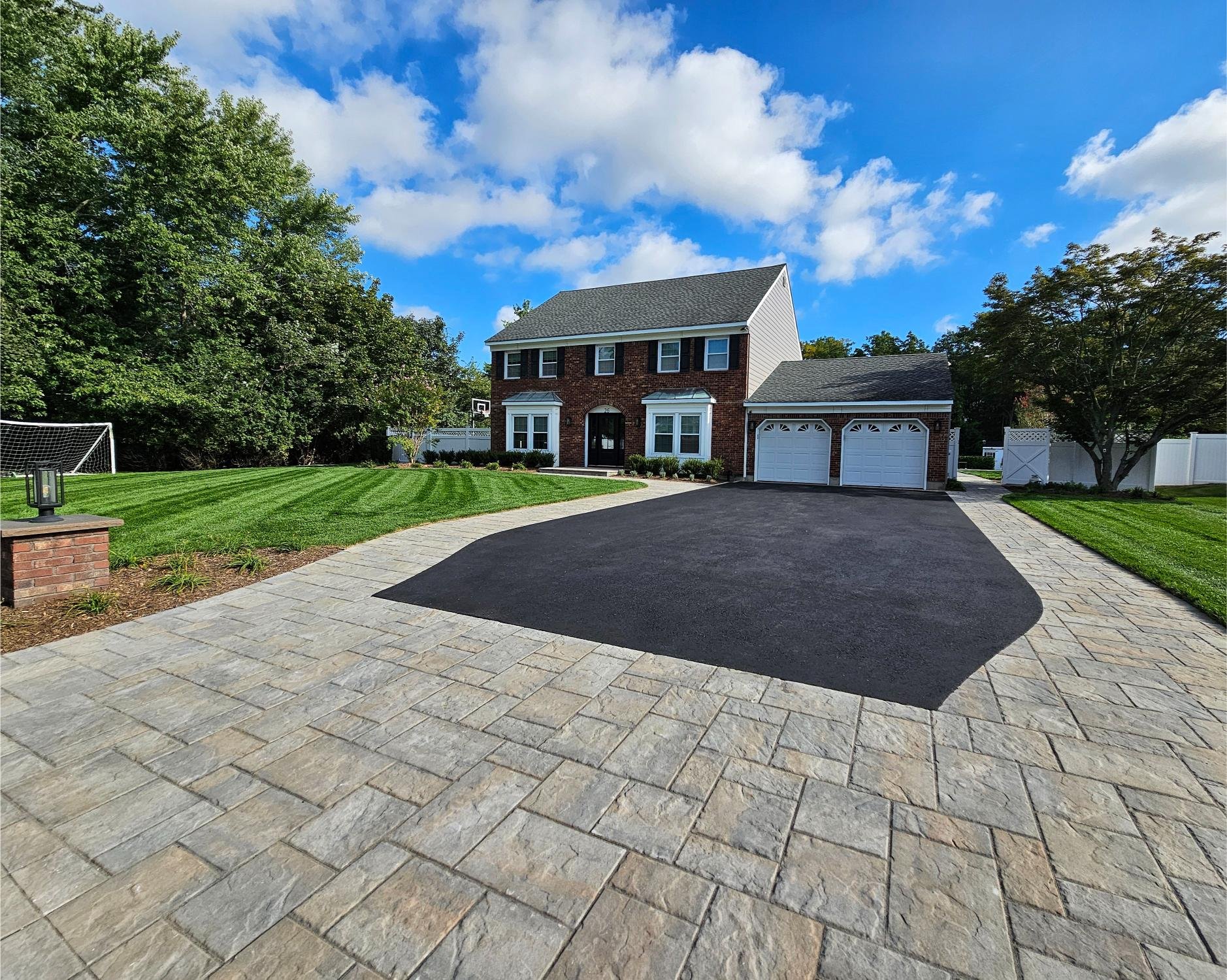 Masonry driveway and landscaping in Deer Park and Babylon NY