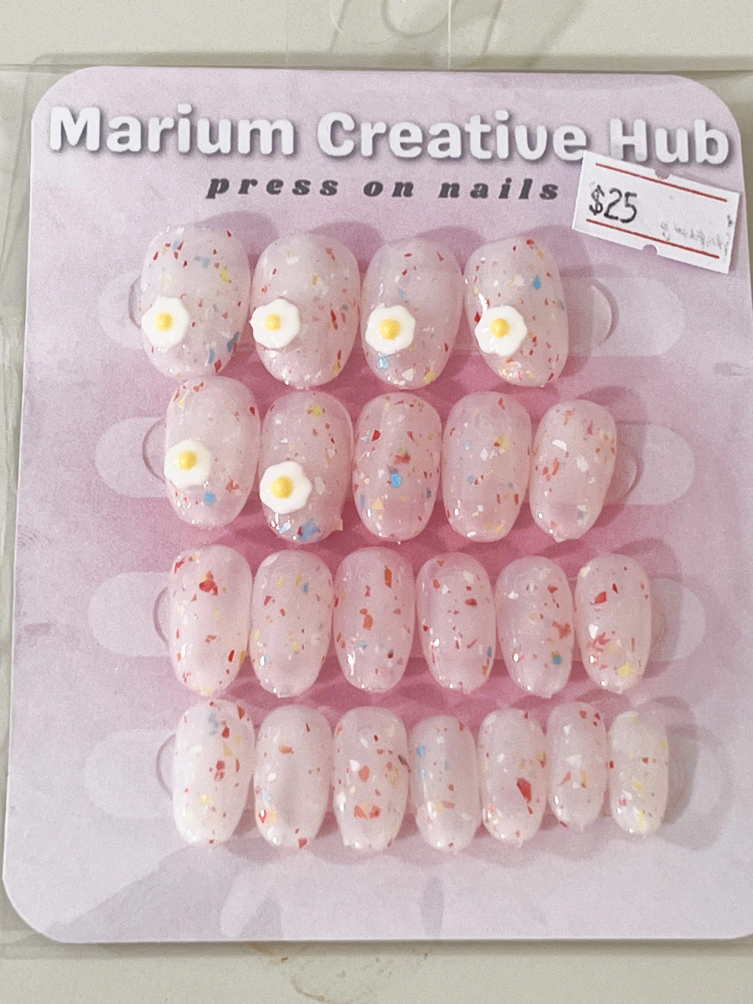 Pink Confetti Press-On Nails with 3D Daisy Charms – Short Oval | Handmade Reusable Nail Set