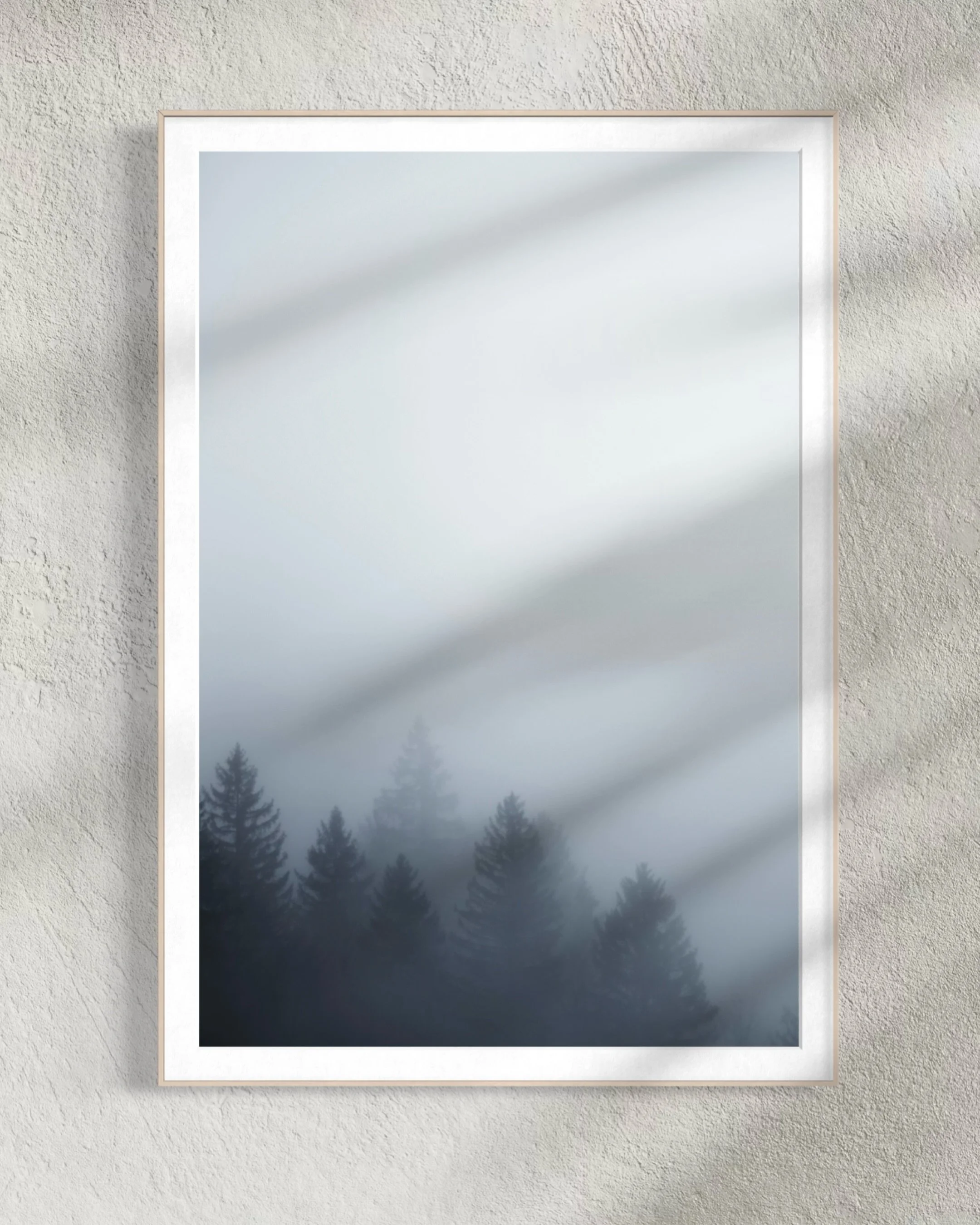 Beyond the Fog

Noch ist es nicht ganz soweit. Die mythische Zeit im Herbst und Winter steht erst an. Und so sehr wir alle die Sonne lieben &ndash; der sich langsam neigende Sommer und das ungewisse, k&uuml;hle Herbstwetter haben auch ihren Reiz.

Di
