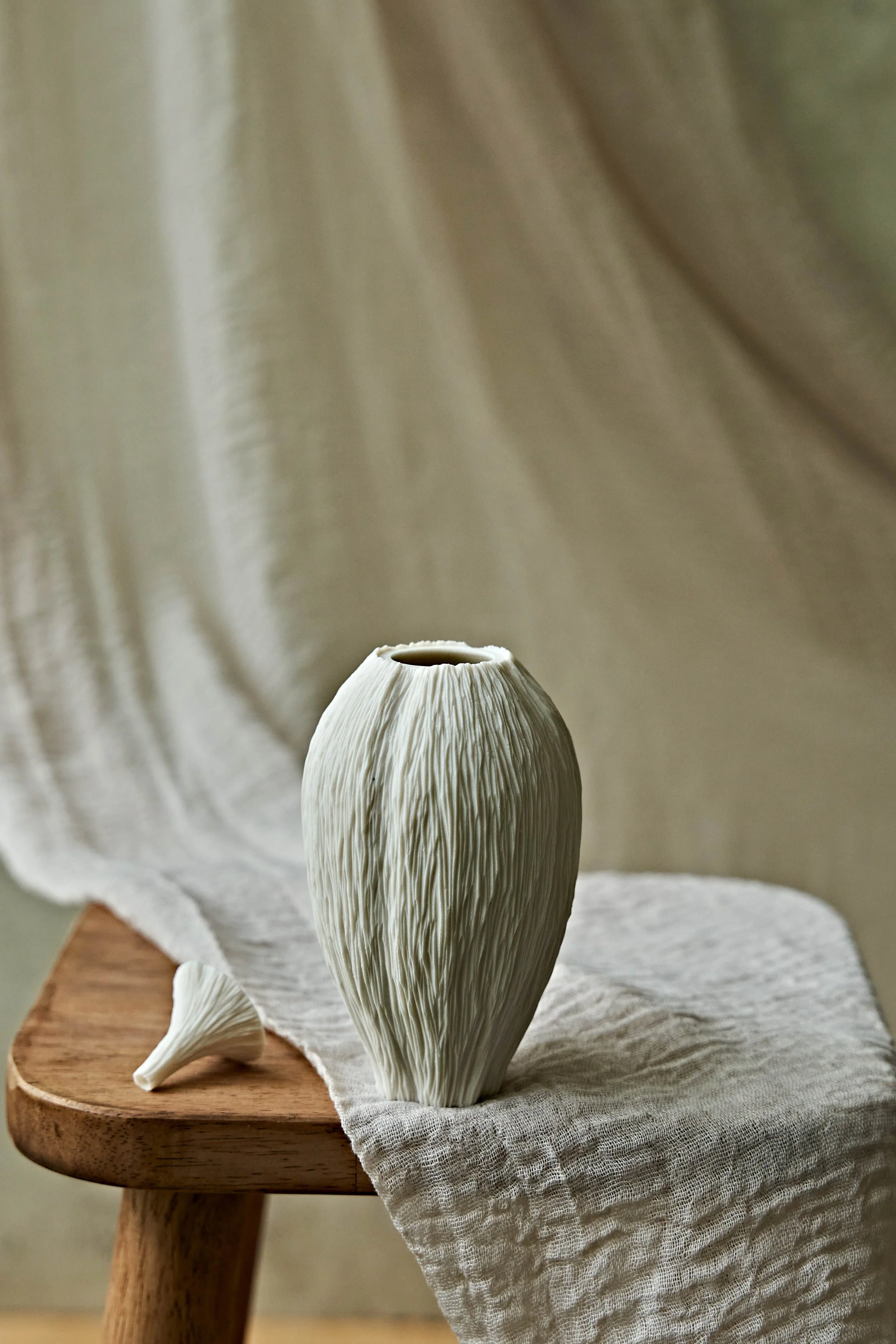 Candere-Porcelain-Oil-Lamps-4-0205.jpg