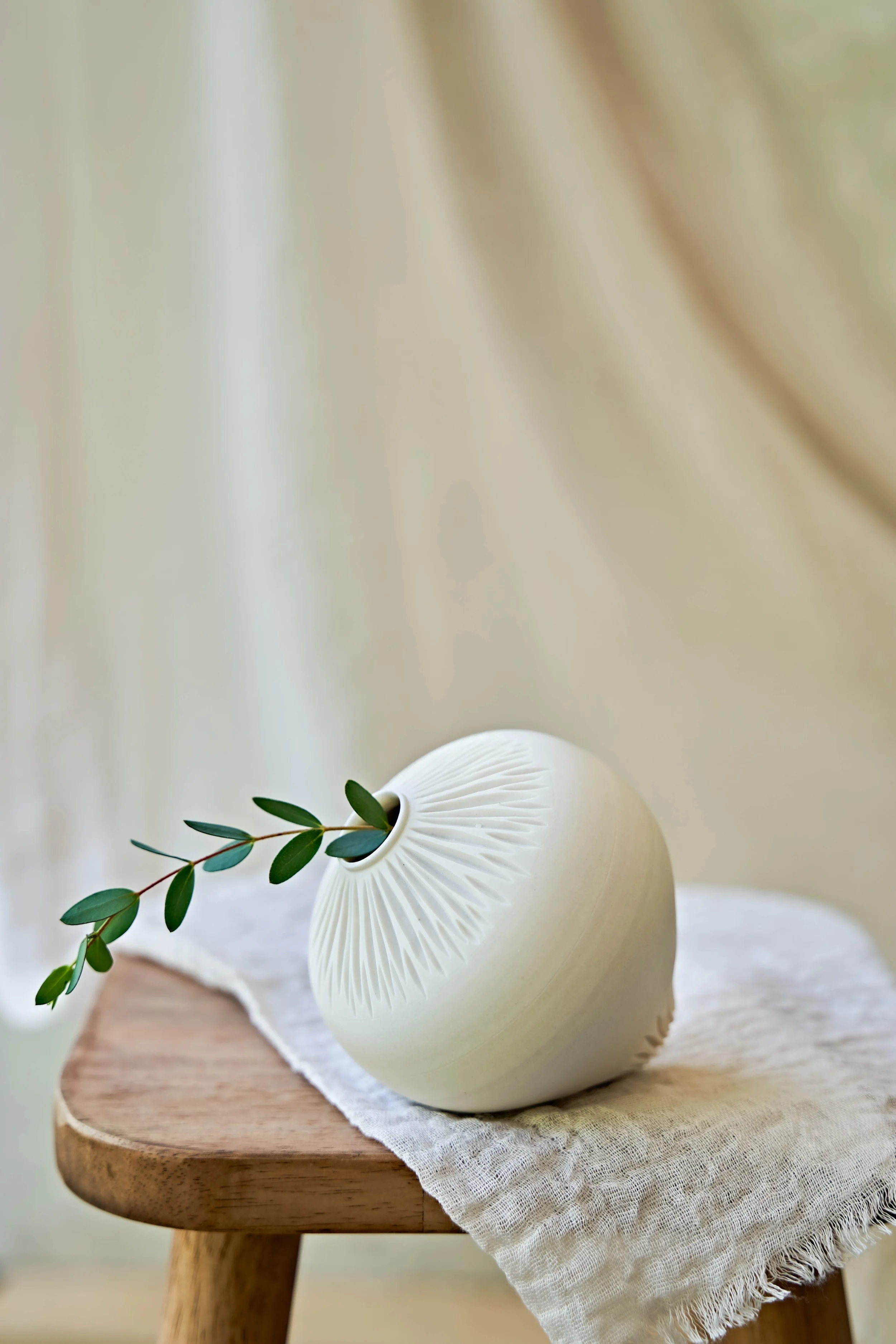 Candere-Porcelain-Vase-7-2777 Oriana.jpg