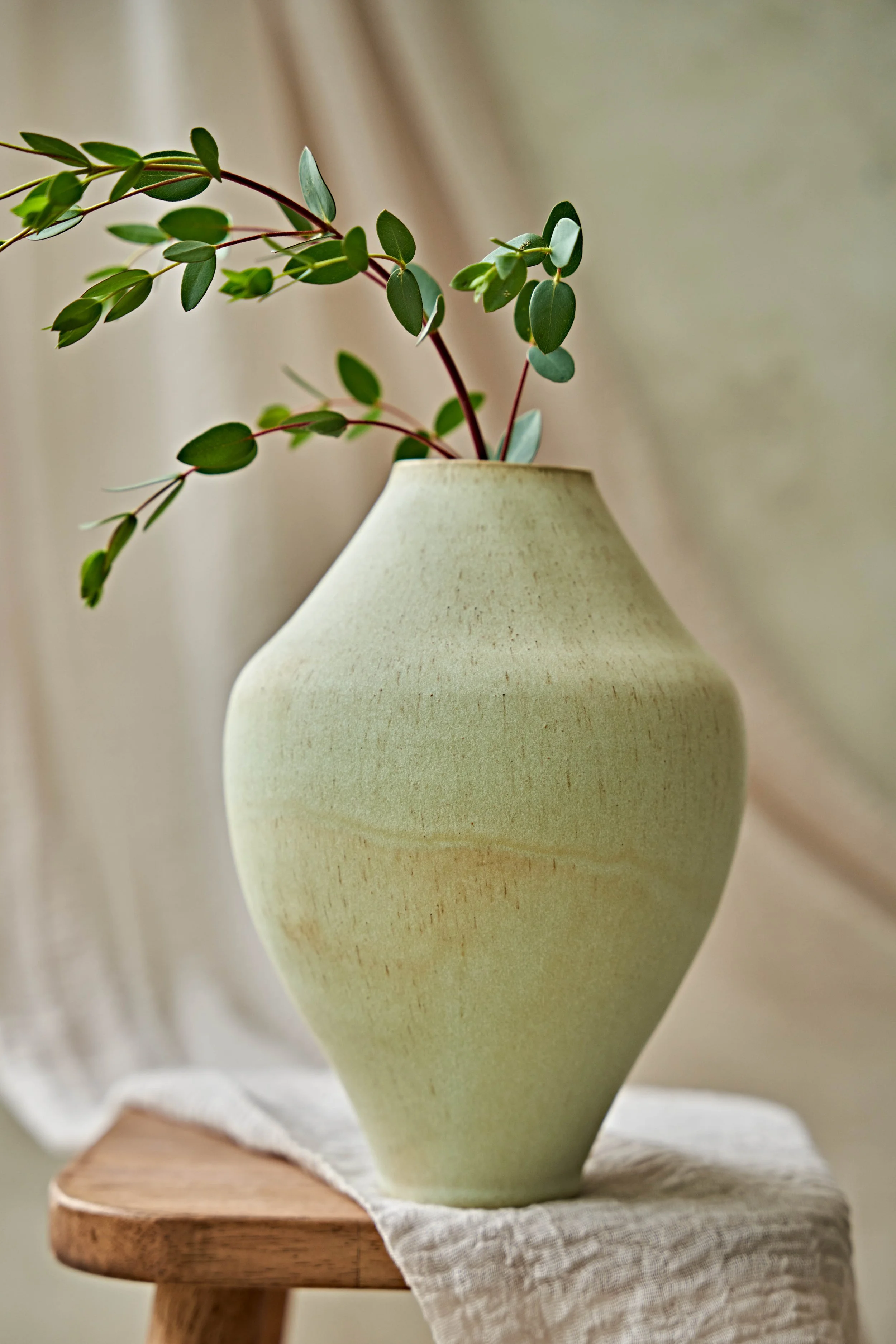 Candere-Porcelain-Vase-5-1375.jpg