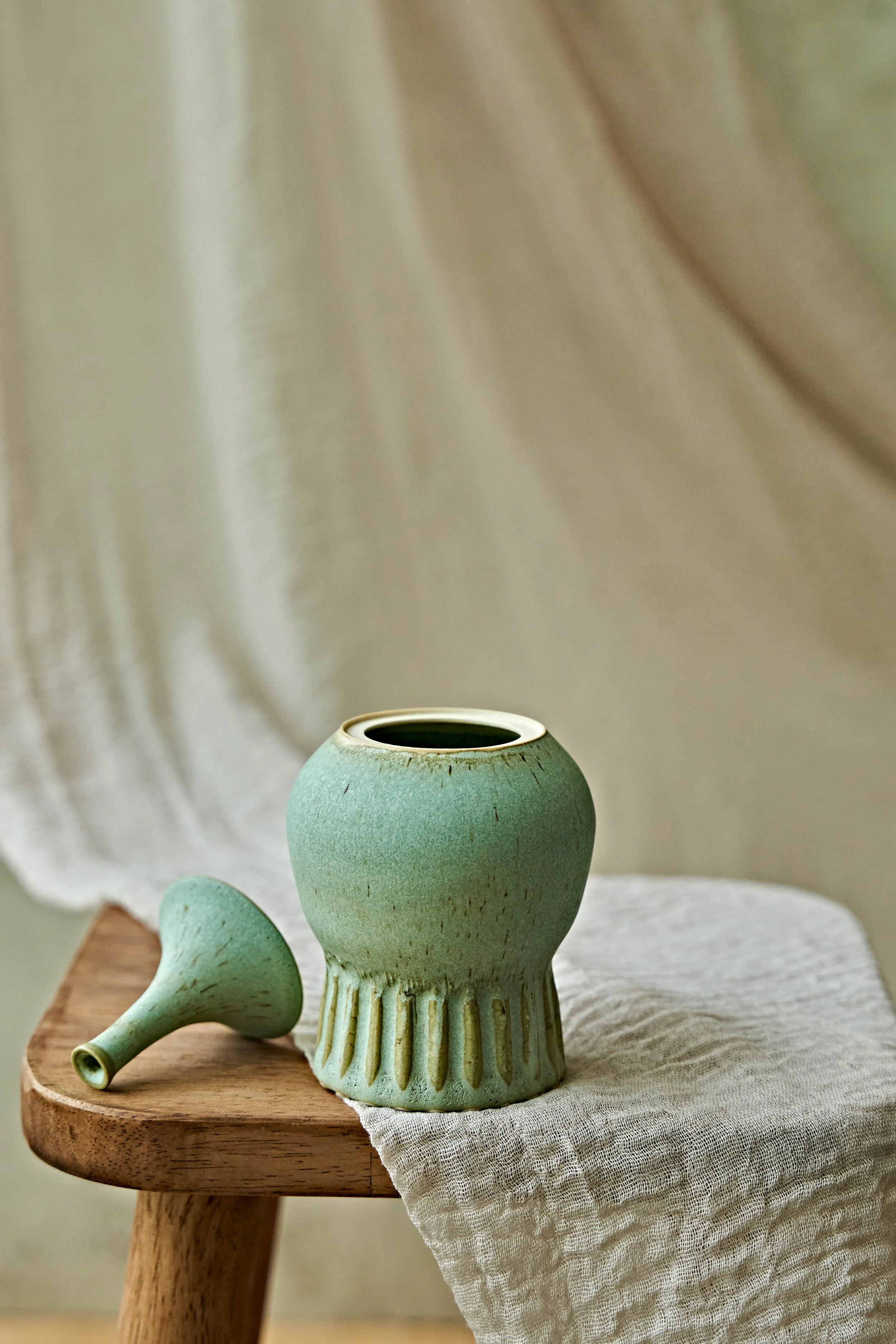 Candere-Porcelain-Oil-Lamps-11-1280.jpg