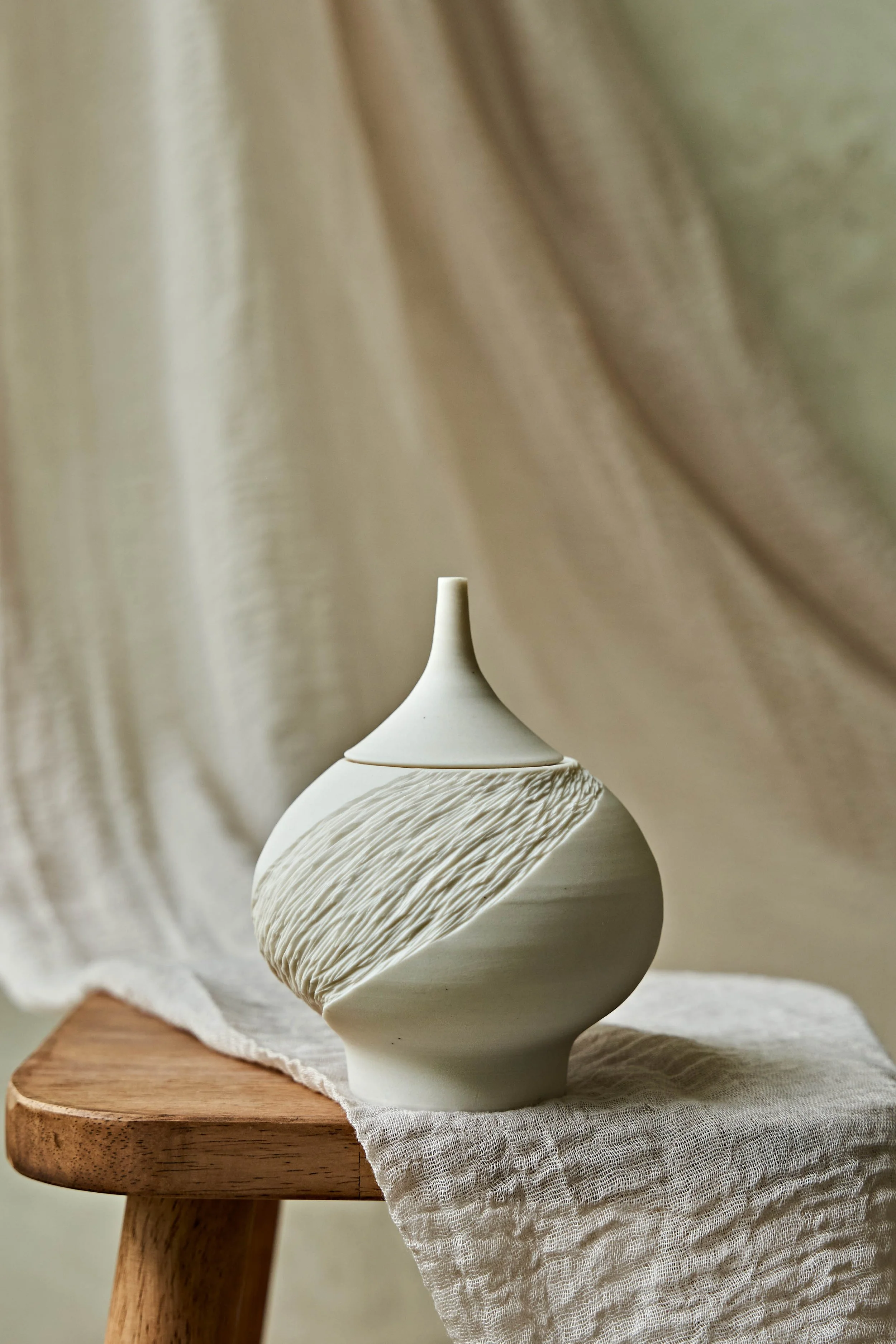 Candere-Porcelain-Oil-Lamps-1- 30.jpg