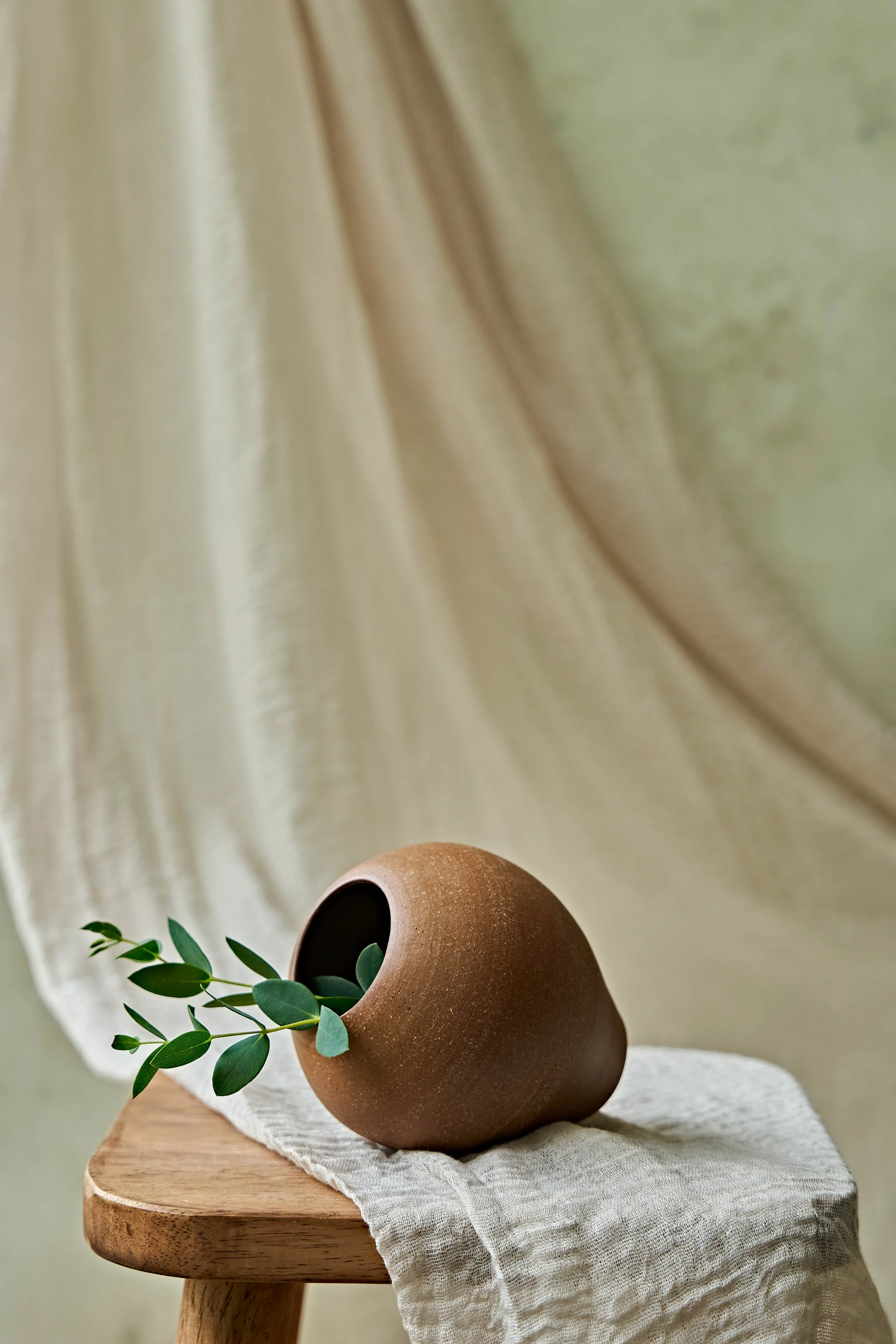 Candere-SmoothRed-Bud-Vase-1-0029.jpg