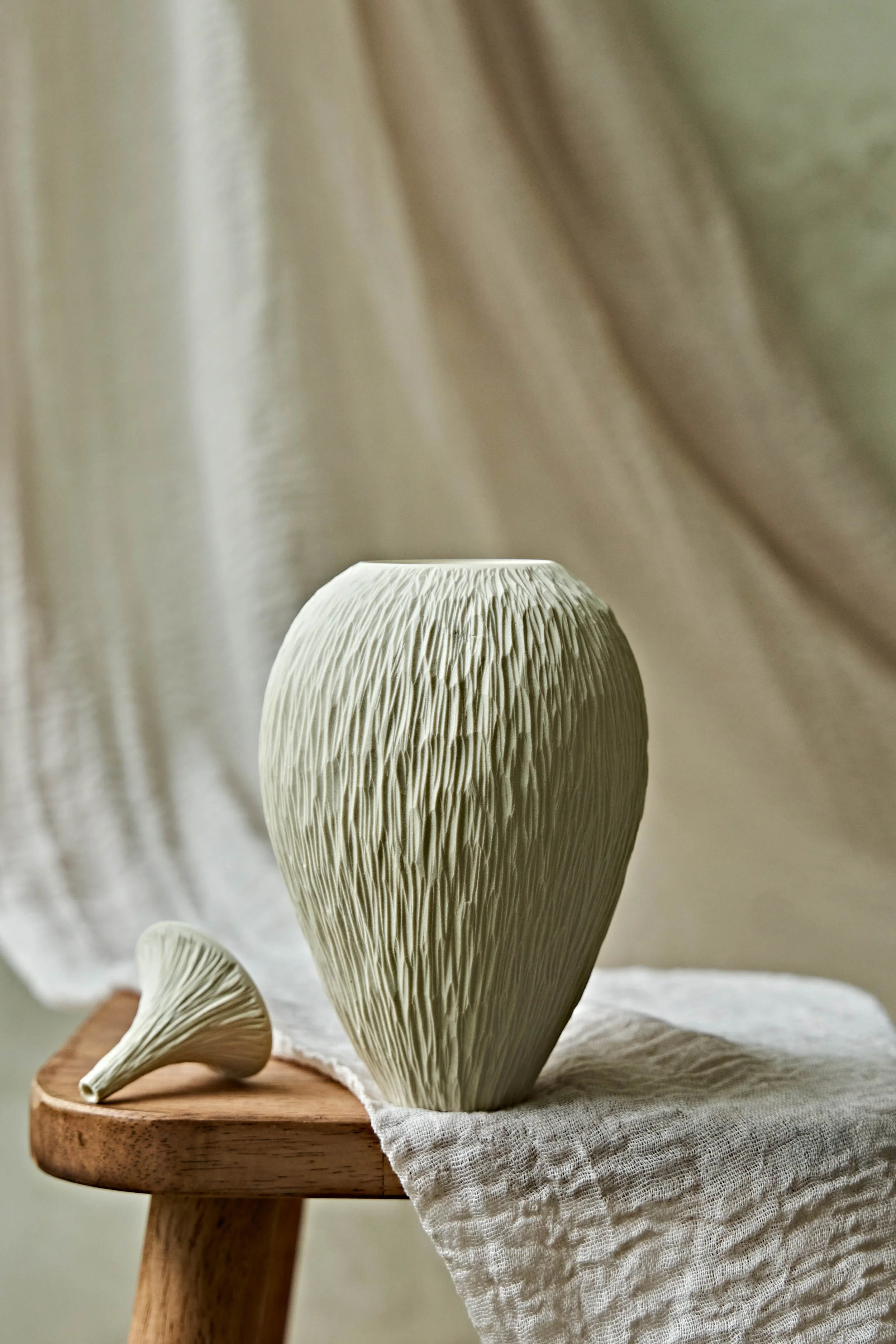 Candere-Porcelain-Oil-Lamps-3-0190.jpg