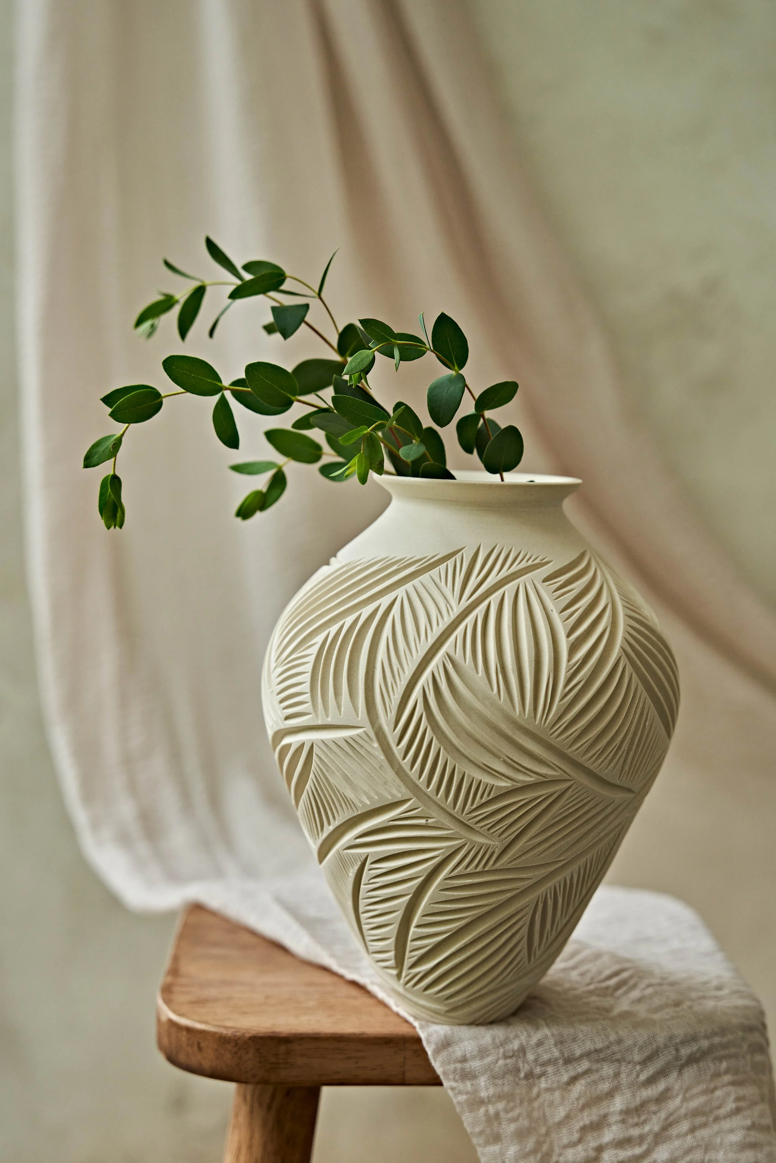 Candere-Porcelain-Vase-3-1325.jpg