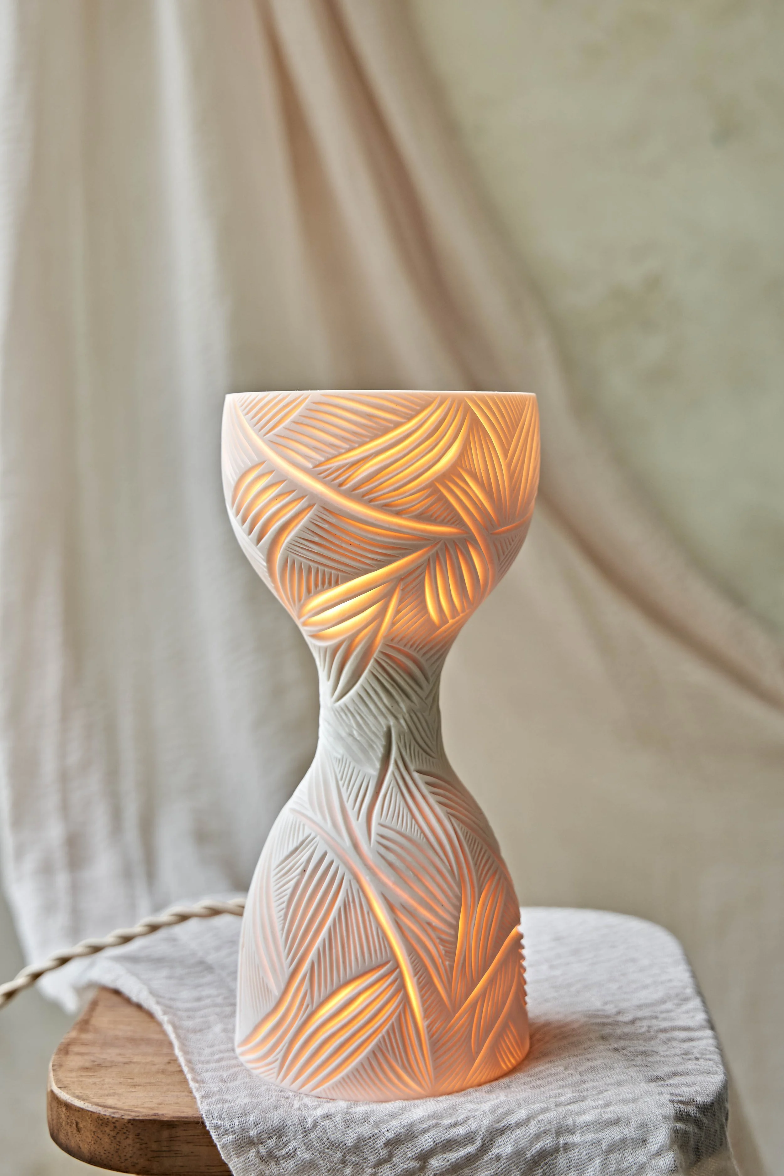 Candere-Porcelain-Luminary-2- 3.jpg
