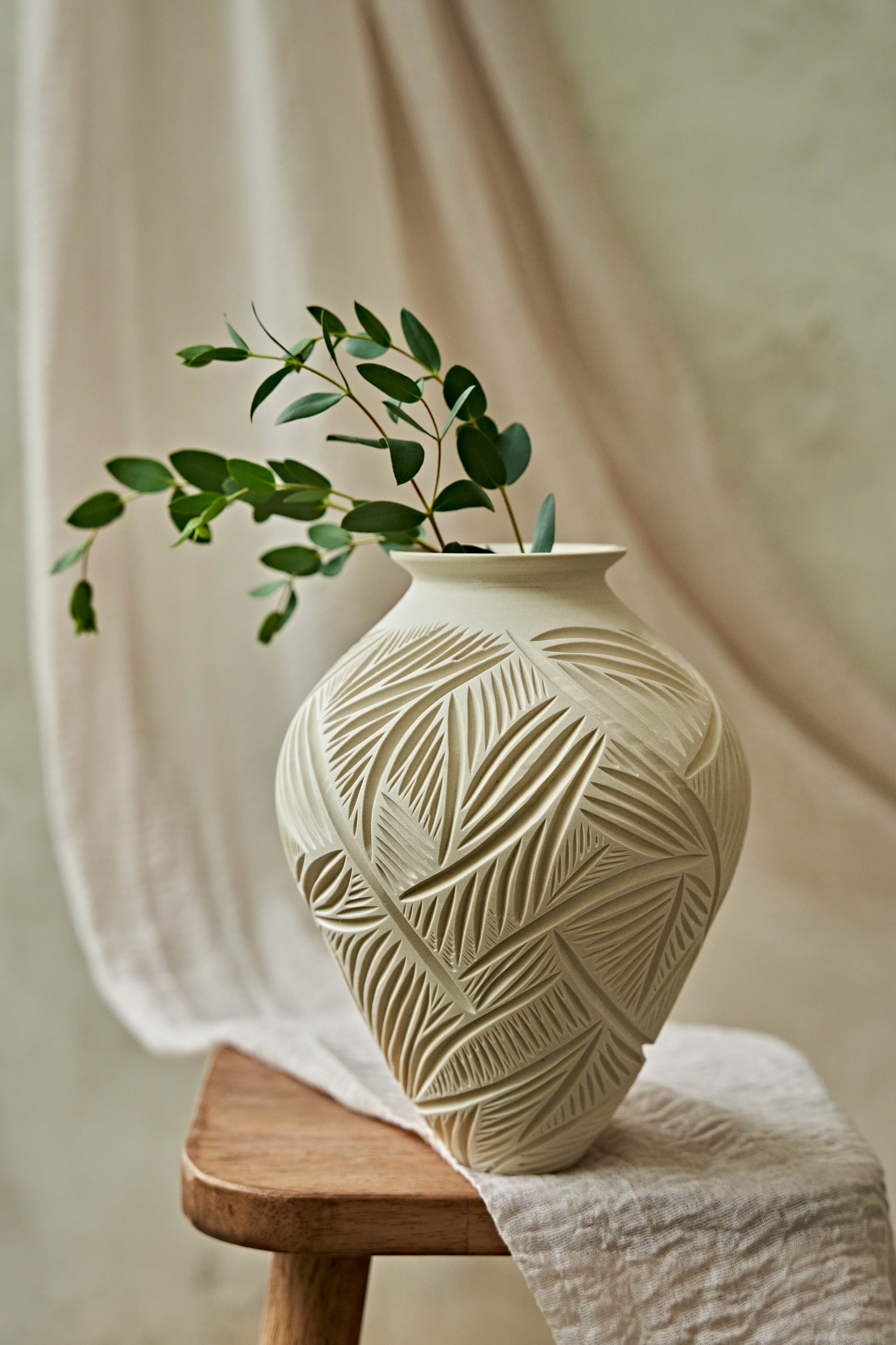 Candere-Porcelain-Vase-3-1316.jpg