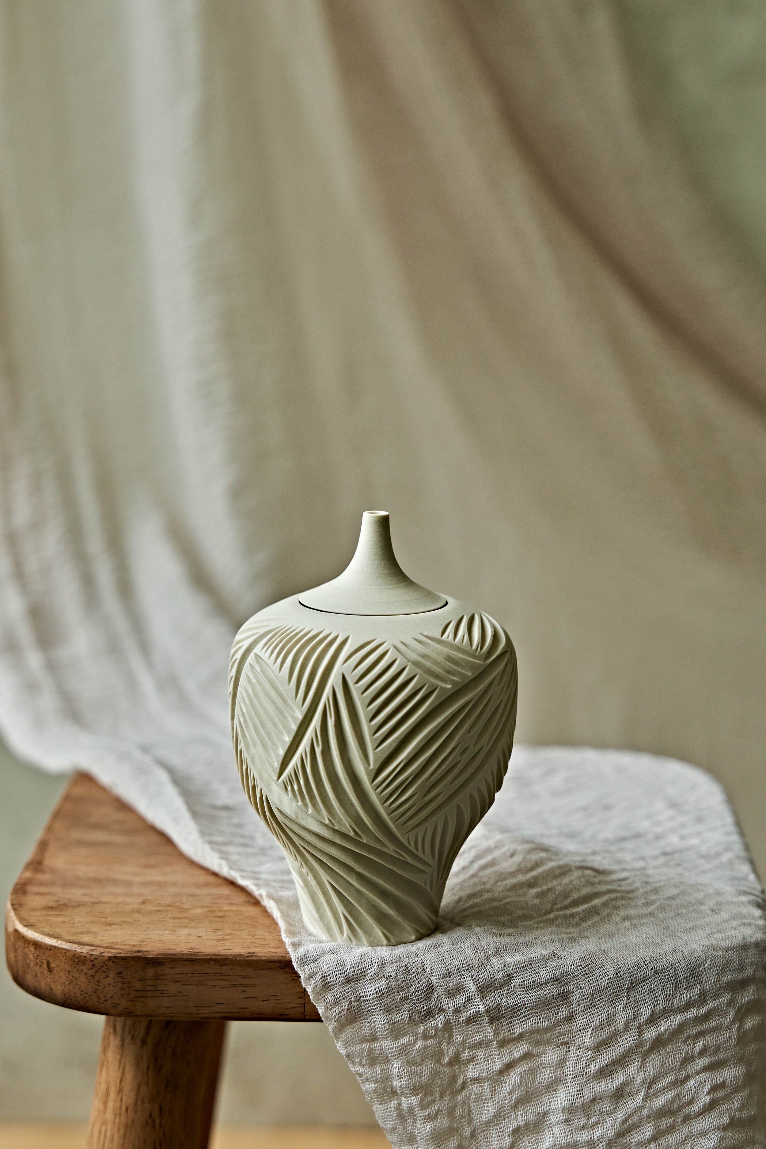 Candere-Porcelain-Oil-Lamps-5-0209.jpg