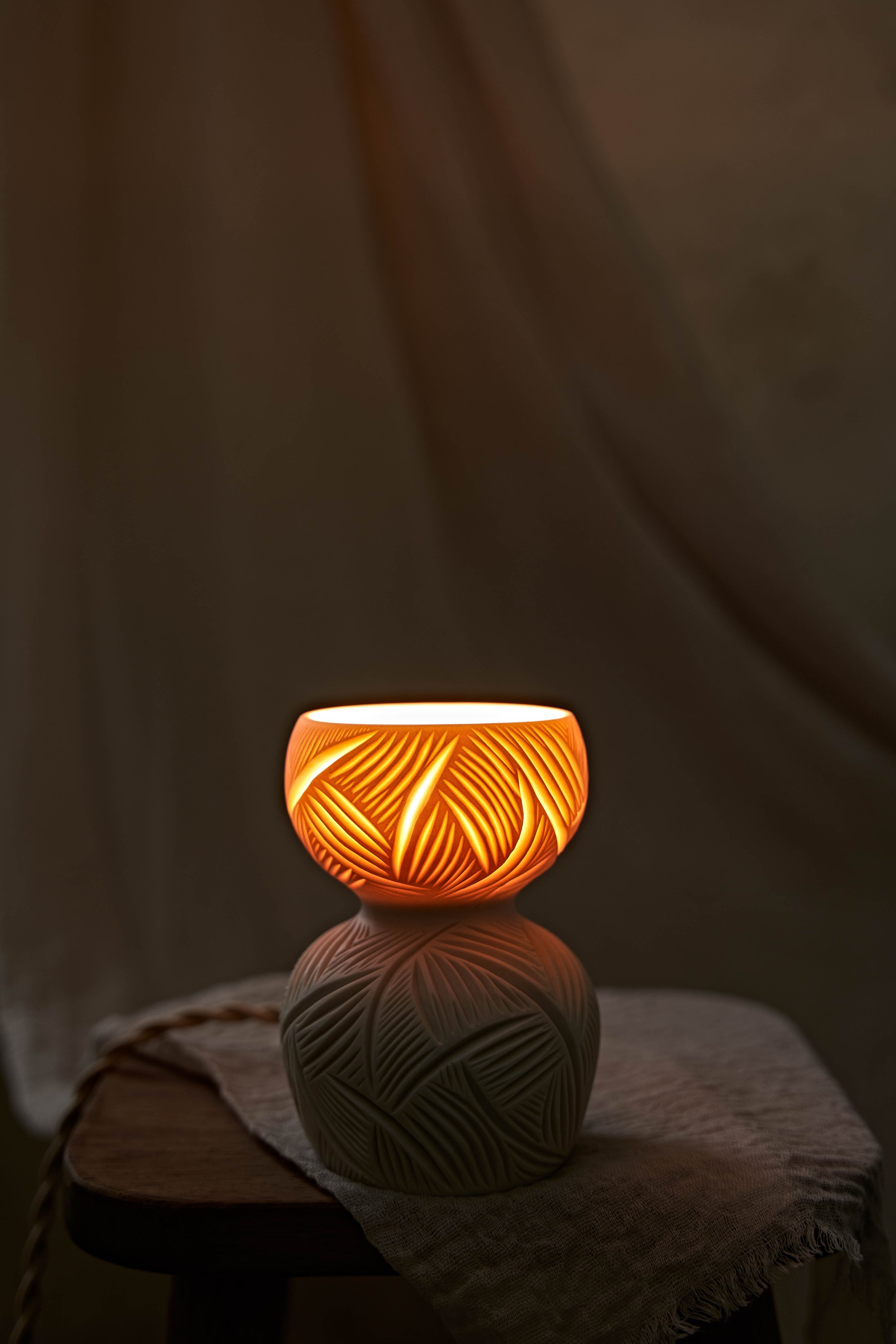Candere-Porcelain-Luminary-11-1736.jpg