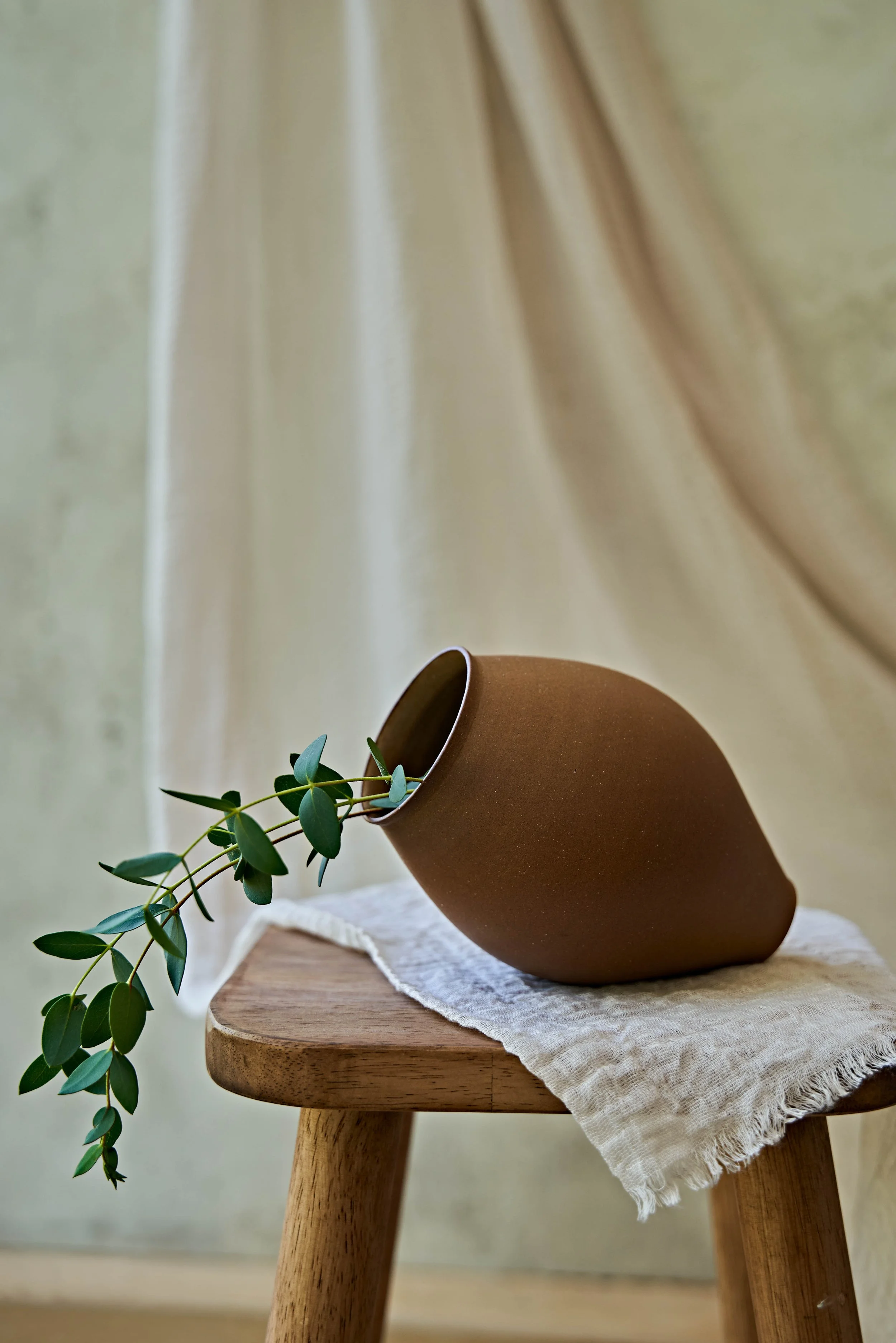 Candere-SmoothRed-Vase-6-2805.jpg