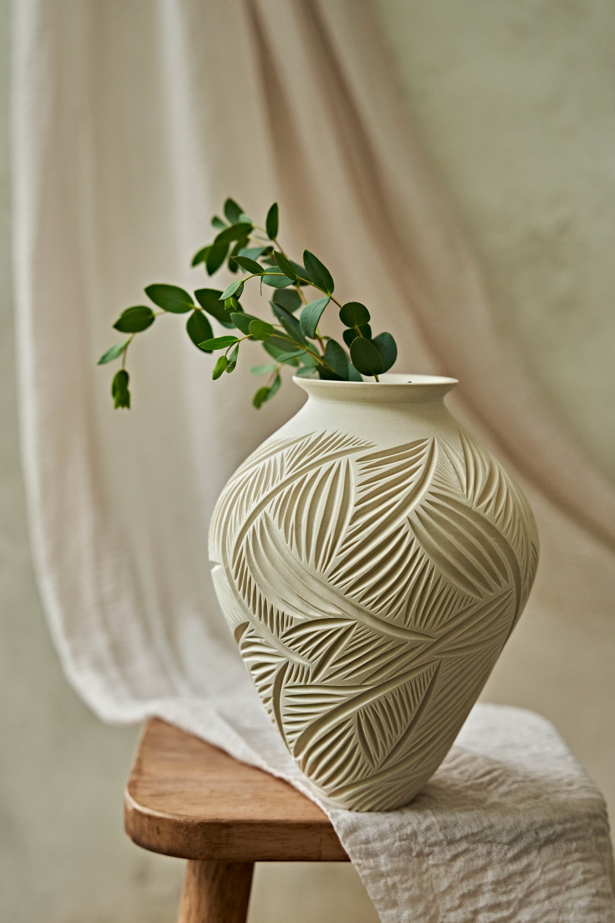 Candere-Porcelain-Vase-3-1326.jpg