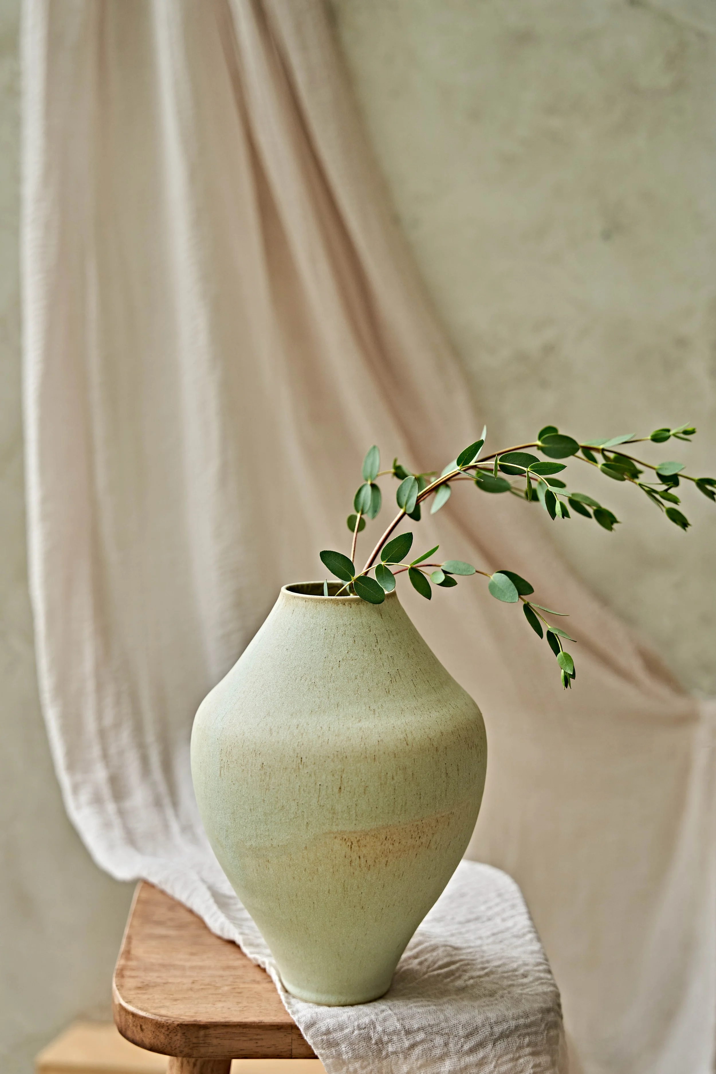 Candere-Porcelain-Vase-5-1370.jpg