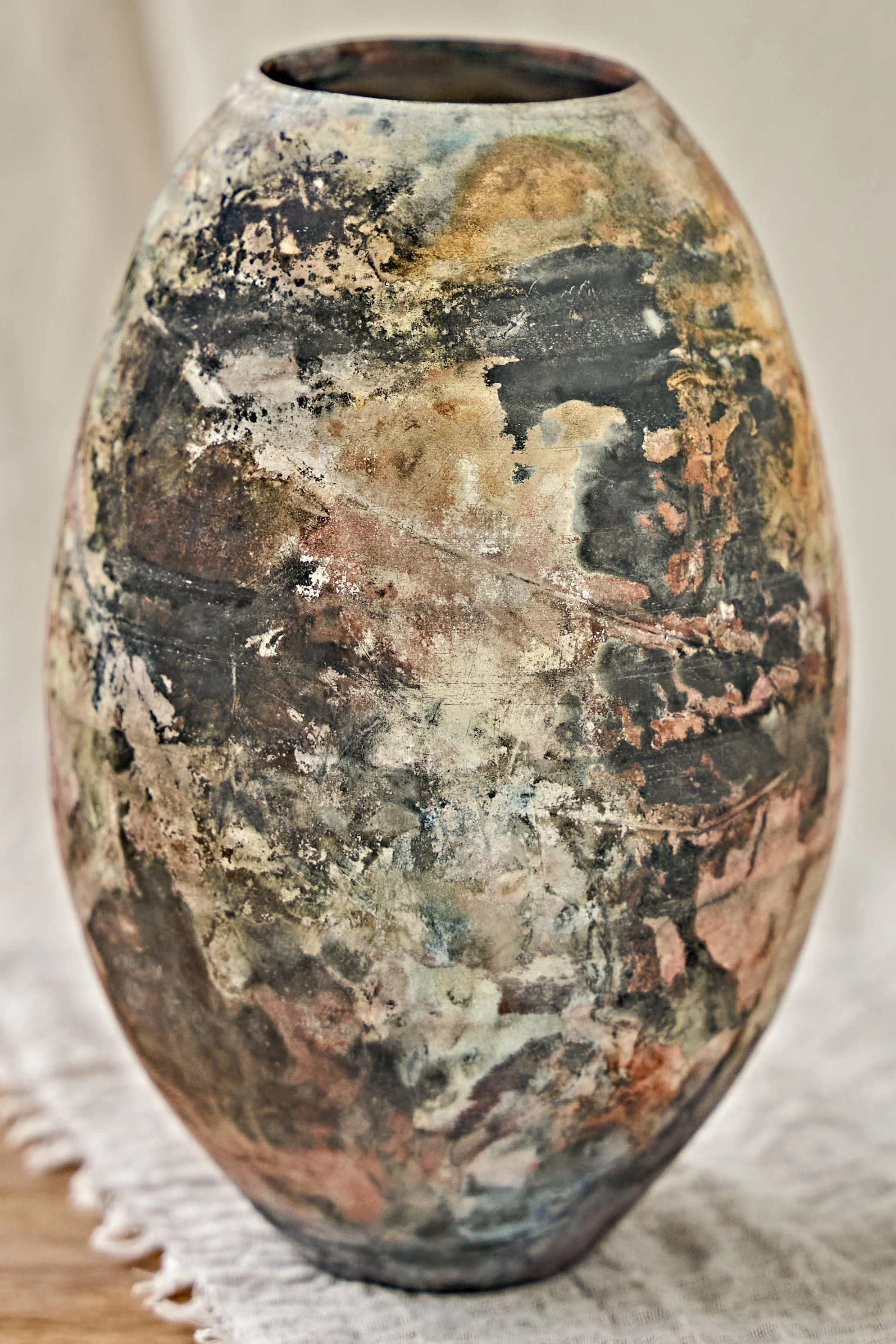 202511-Candere-Clay-Pit-Fired-Vase-02- 2-2.jpg