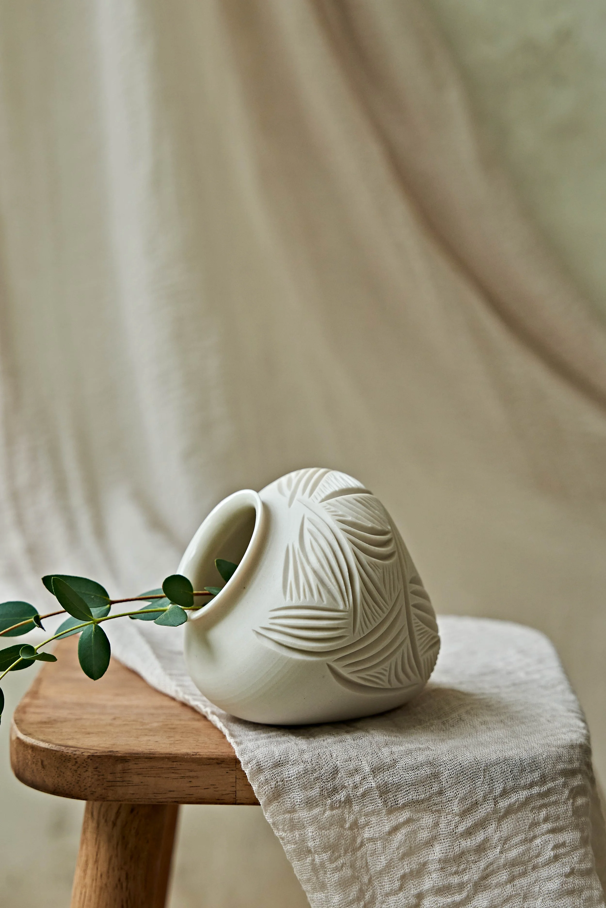 Candere-Porcelain-Vase-1-1300.jpg