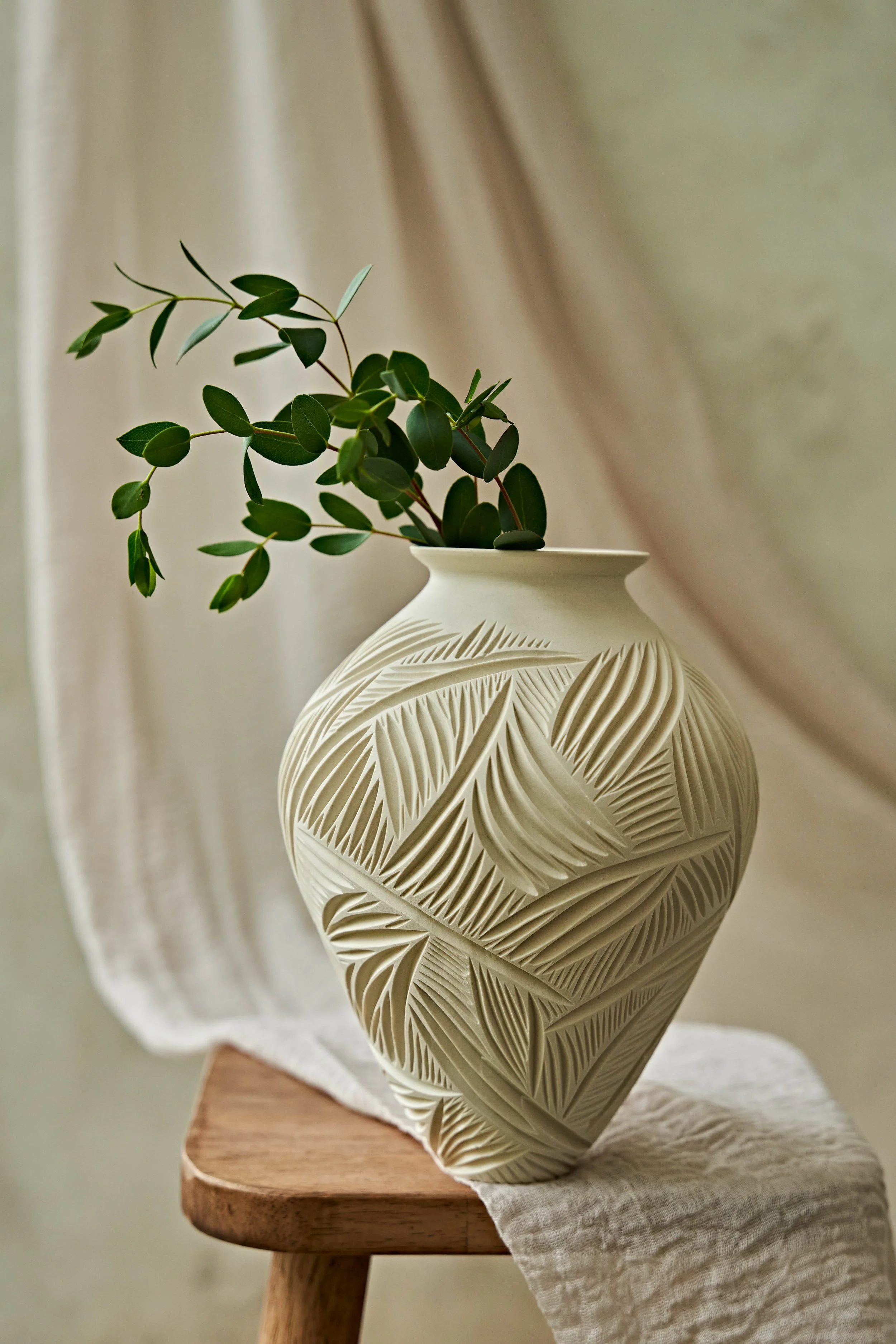 Candere-Porcelain-Vase-3-1321.jpg