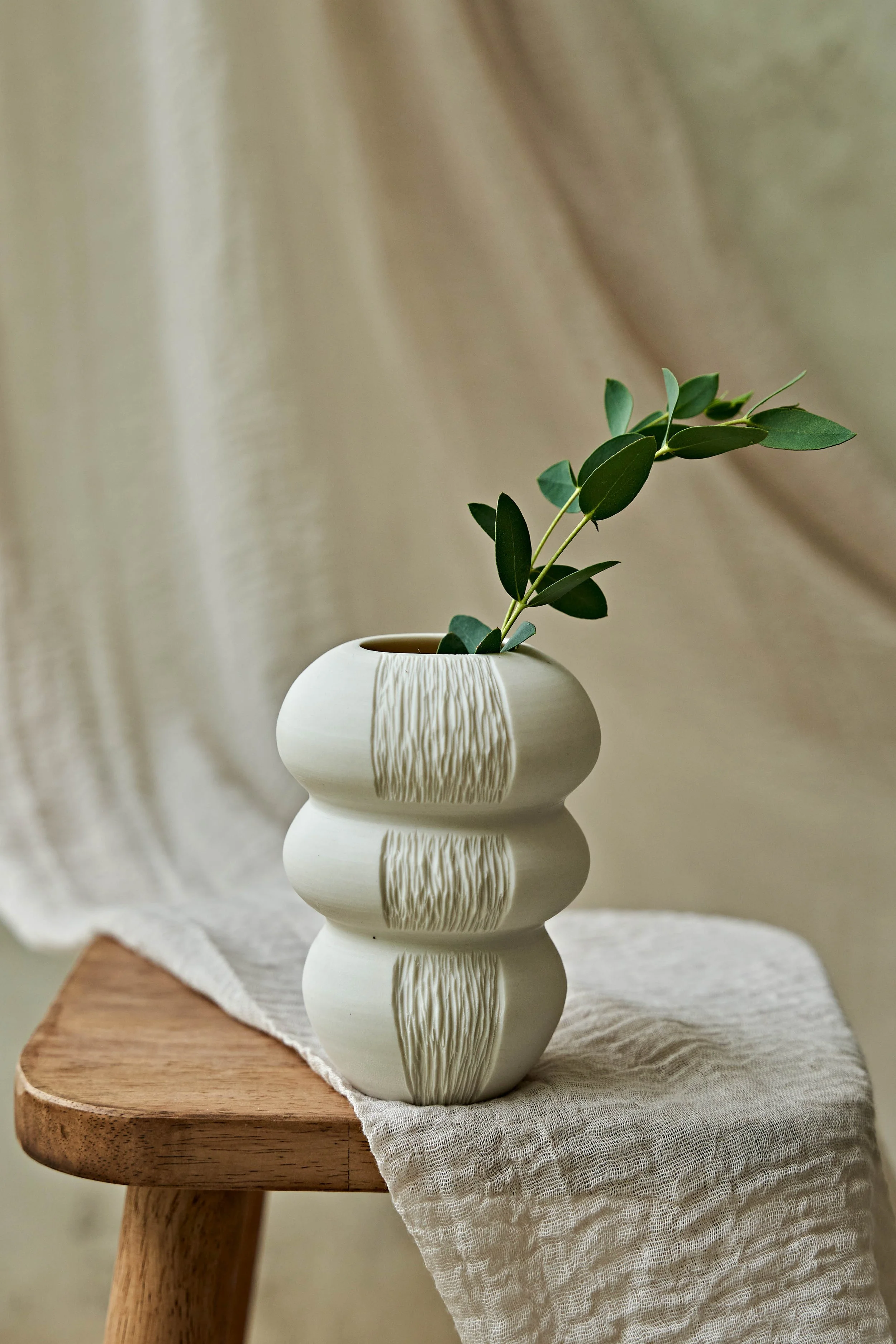Candere-Porcelain-Vase-2-1309.jpg