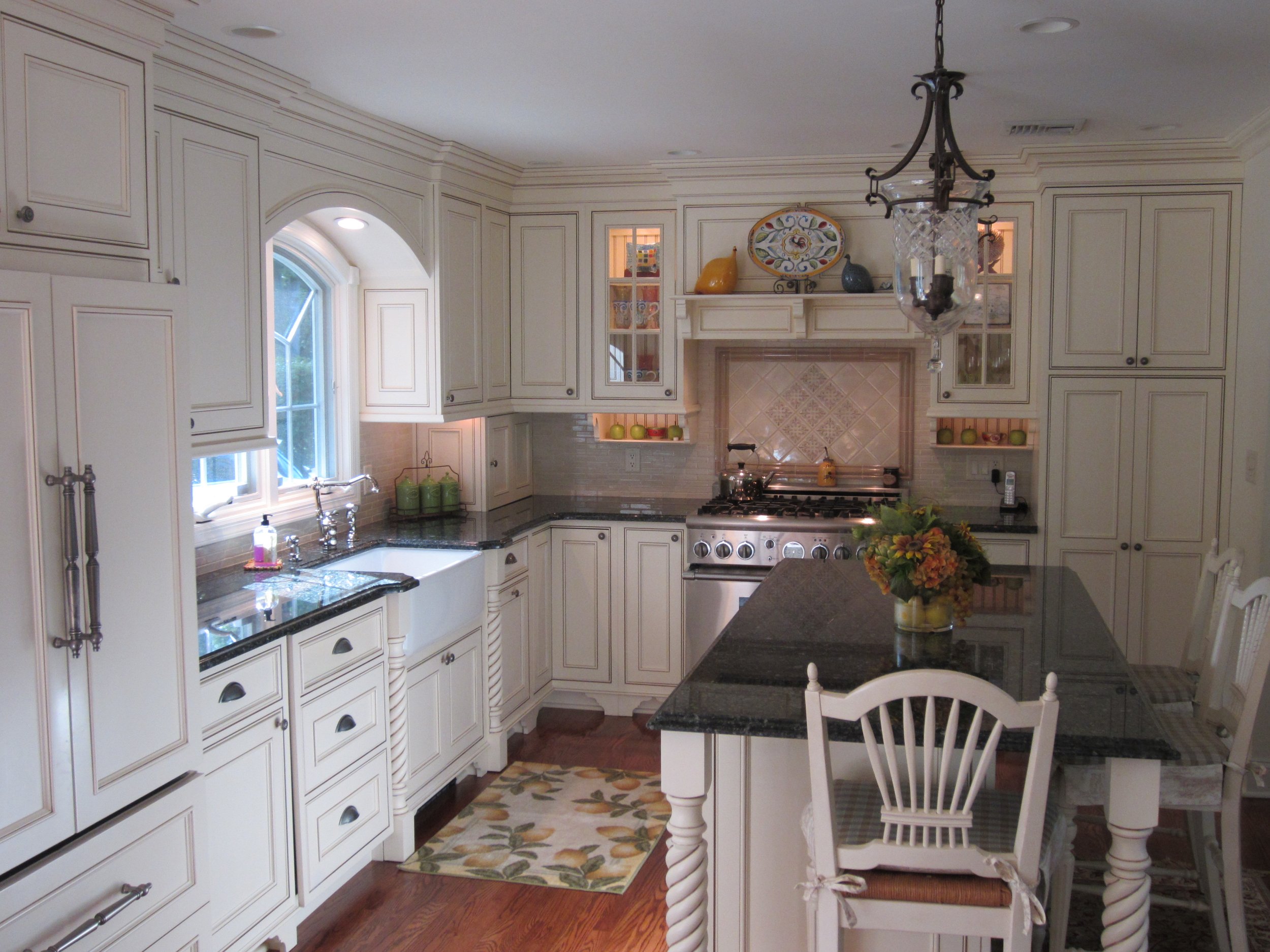 CERRACHIO KITCHEN 2.JPG